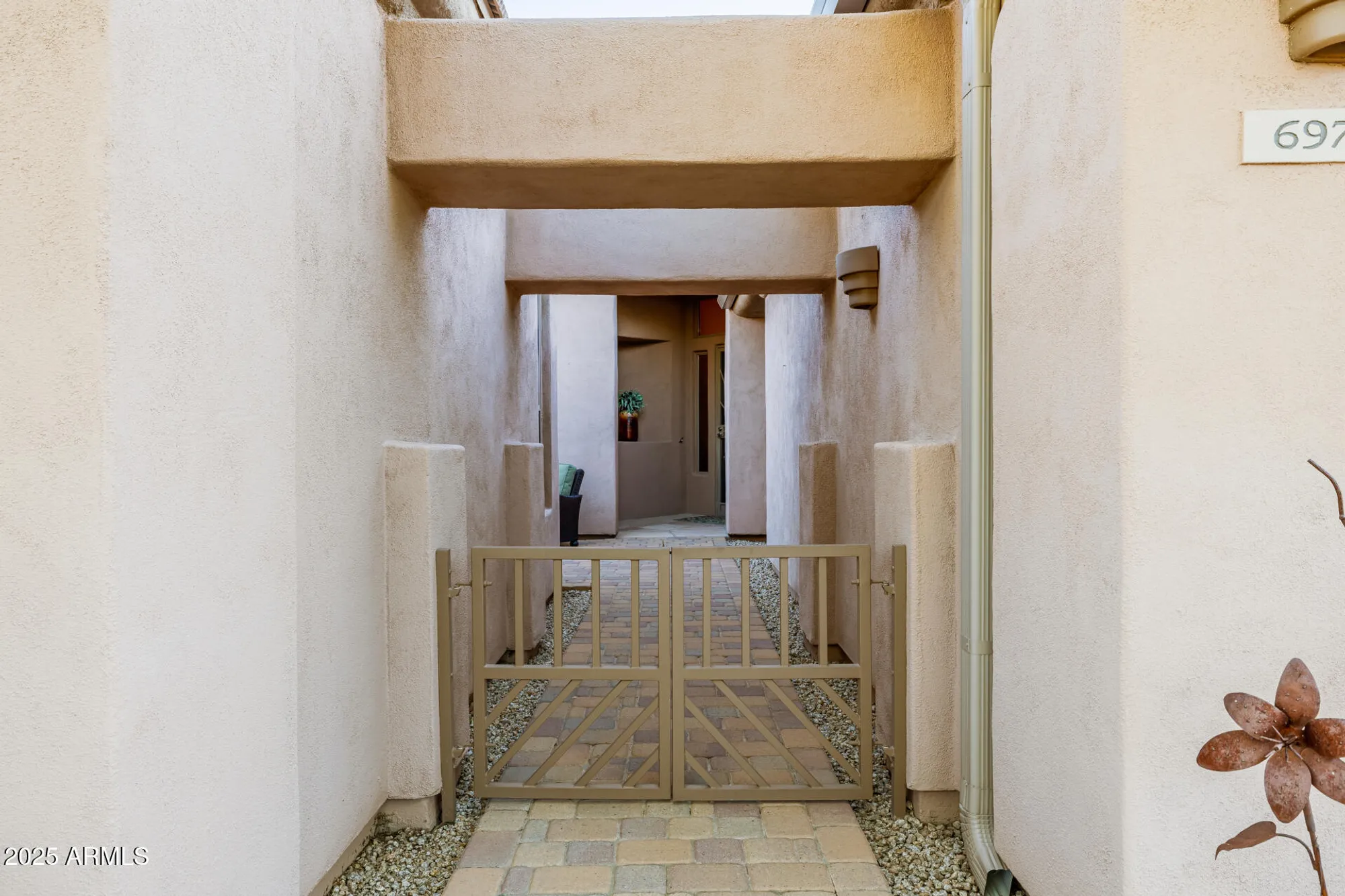 Property Slideshow image 12 of 81 | 6975 e hibiscus way, Scottsdale, AZ, 85266