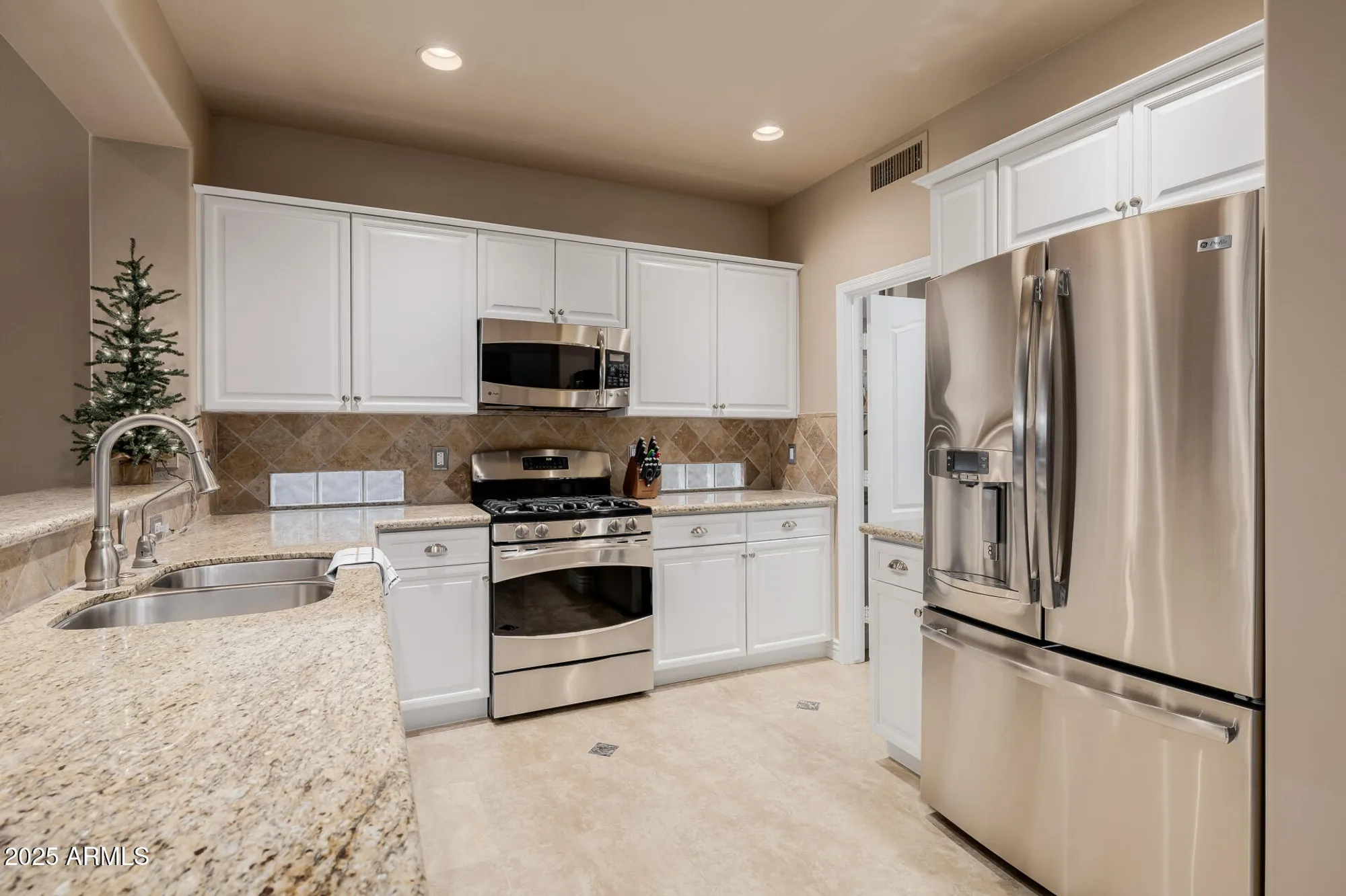 Property Slideshow image 26 of 81 | 6975 e hibiscus way, Scottsdale, AZ, 85266
