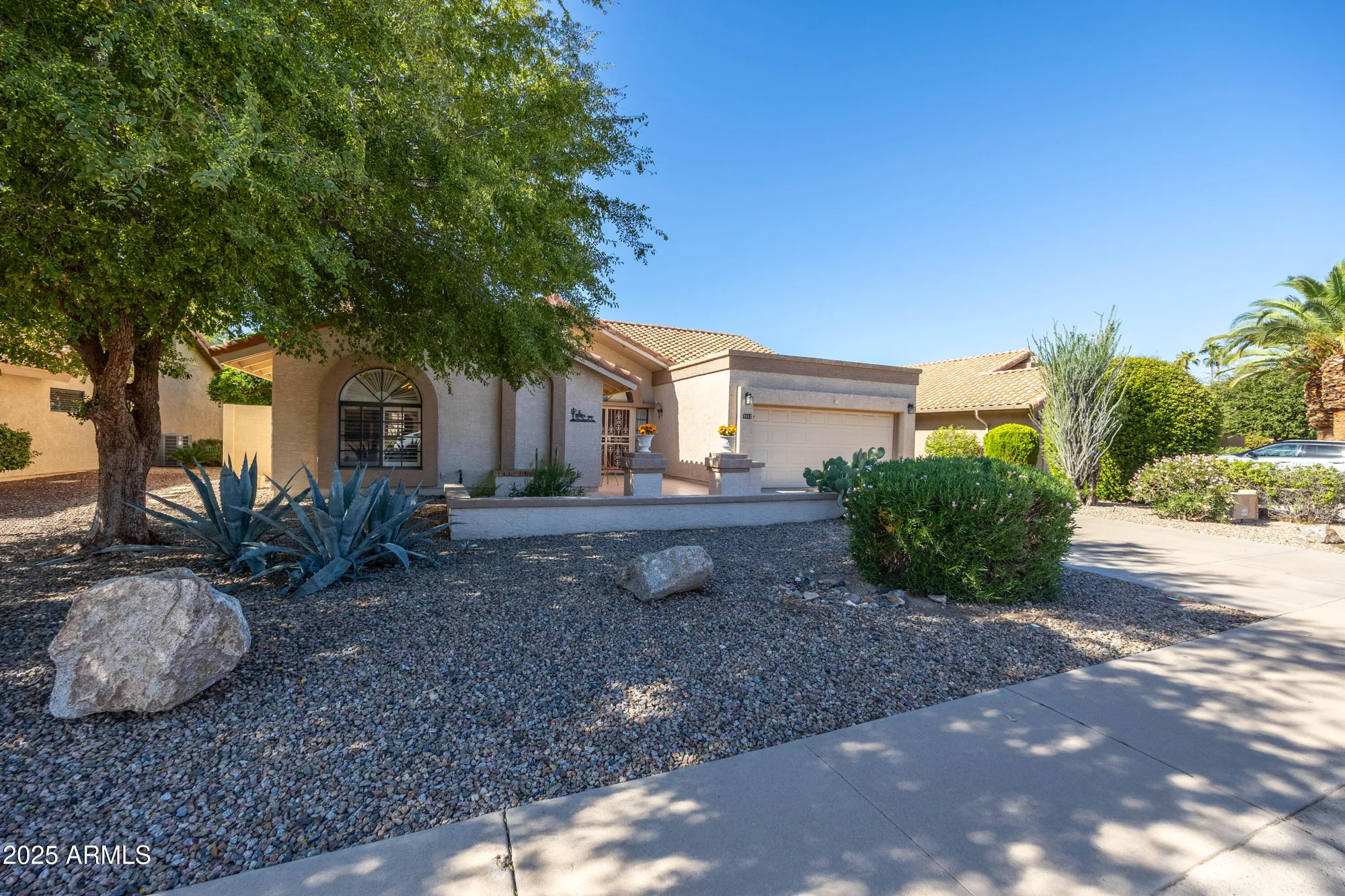 Property Slideshow image 6 of 33 | 9237 w kimberly way, Peoria, AZ, 85382
