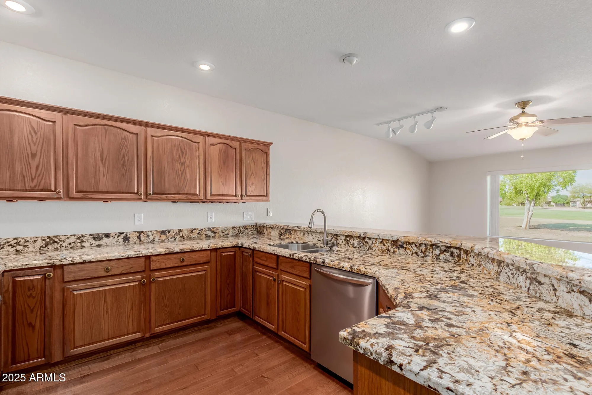 Property Slideshow image 11 of 64 | 11250 e kilarea ave 276, Mesa, AZ, 85209