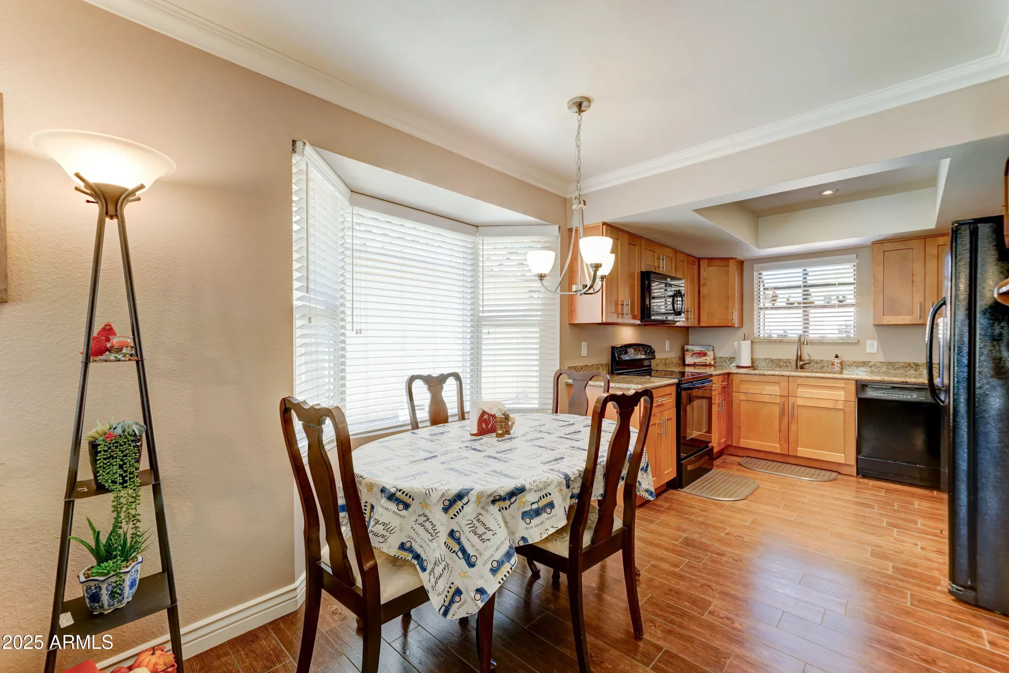 Property Slideshow image 4 of 32 | 4761 e ute ct, Phoenix, AZ, 85044