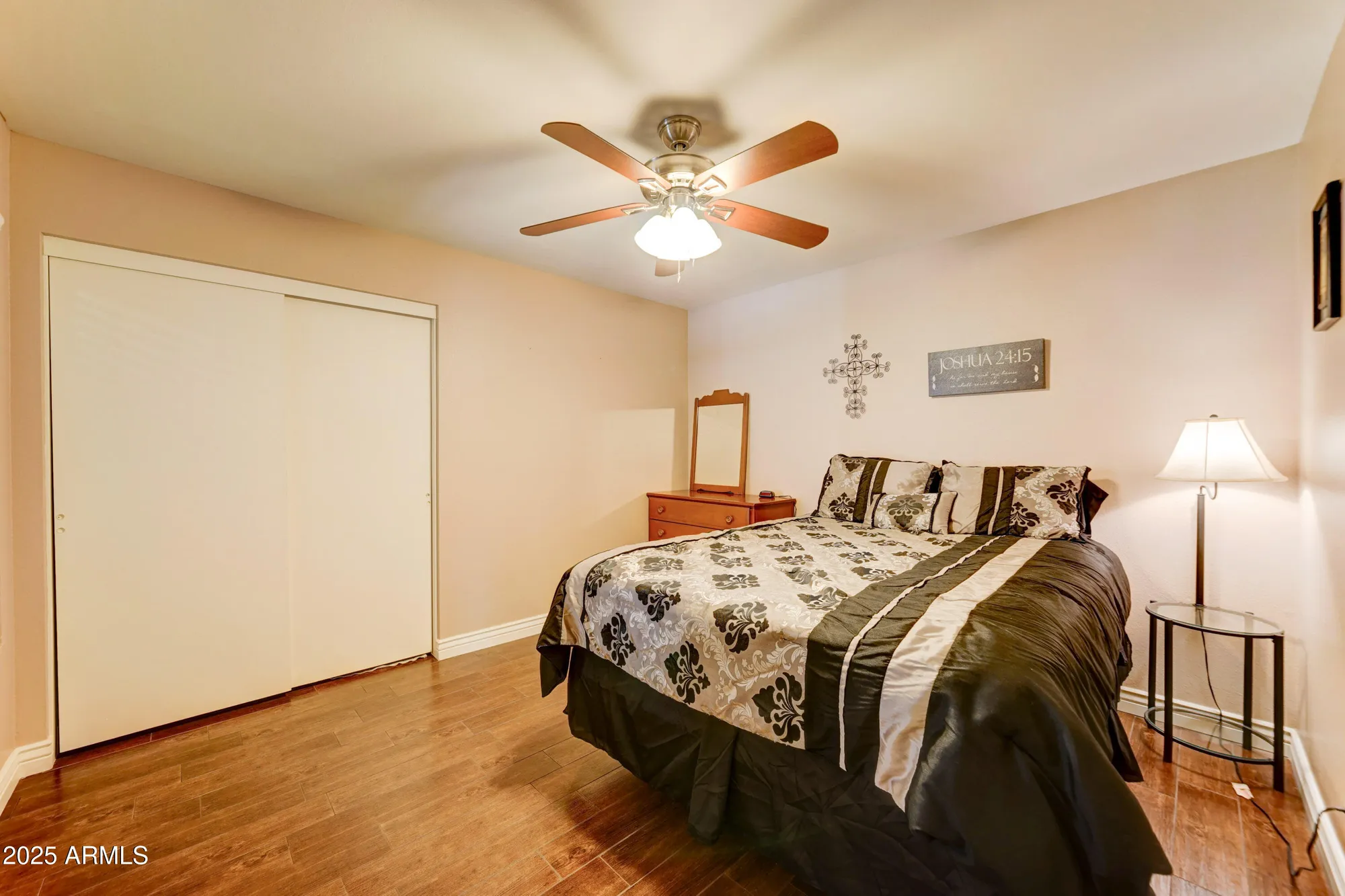 Property Slideshow image 12 of 32 | 4761 e ute ct, Phoenix, AZ, 85044