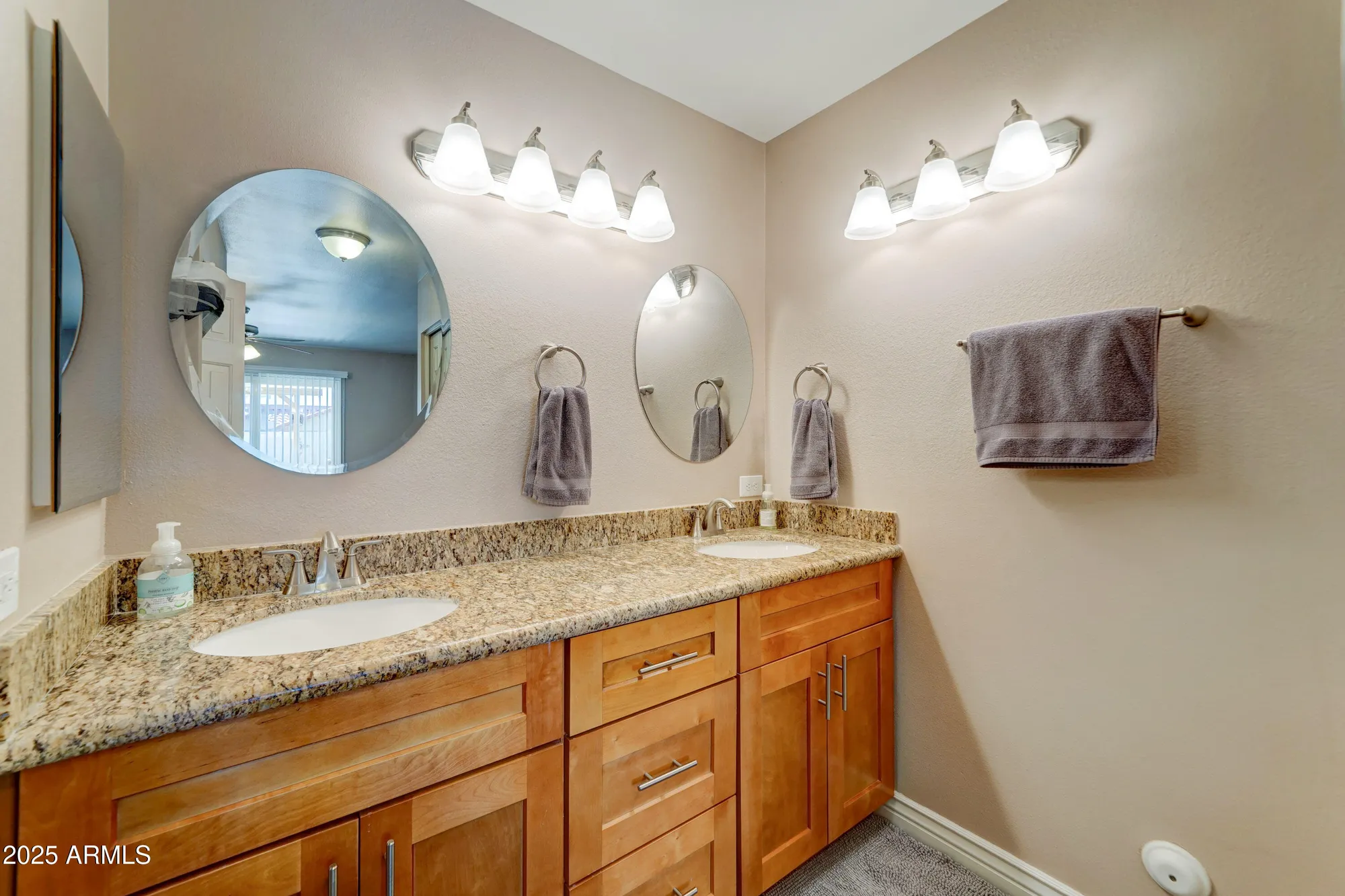 Property Slideshow image 10 of 32 | 4761 e ute ct, Phoenix, AZ, 85044