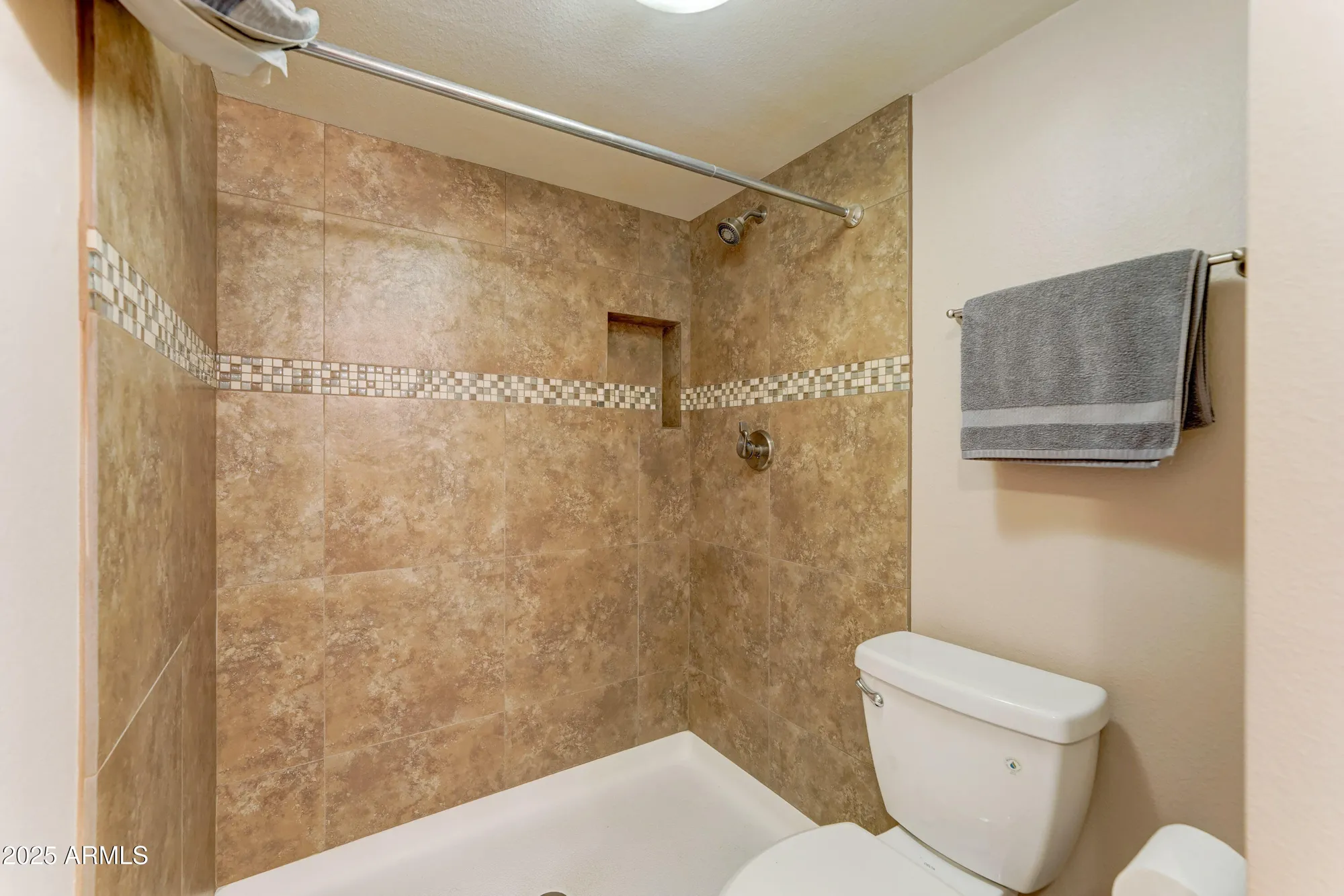 Property Slideshow image 11 of 32 | 4761 e ute ct, Phoenix, AZ, 85044