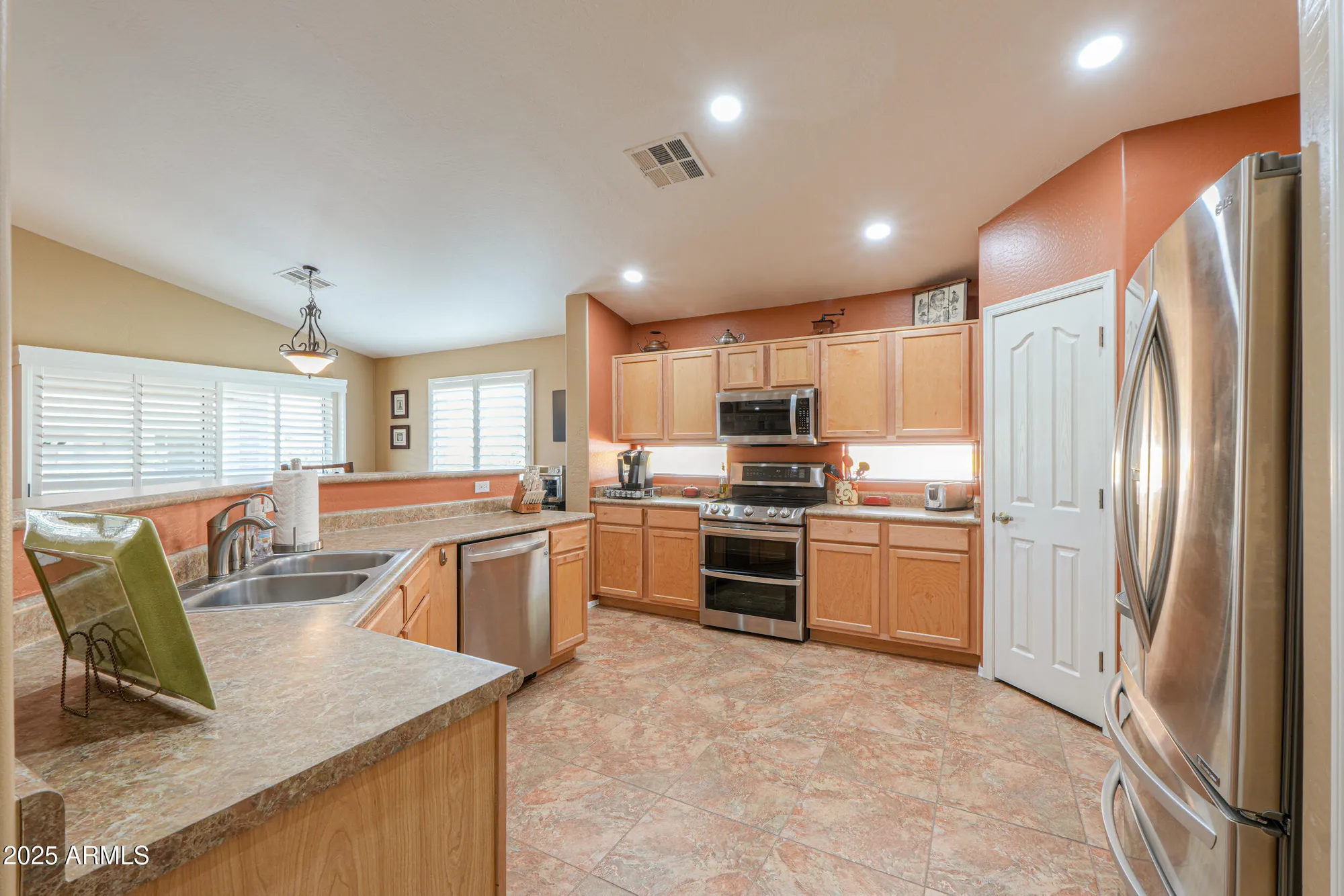Property Slideshow image 16 of 41 | 123 s lucia ln, Casa Grande, AZ, 85194