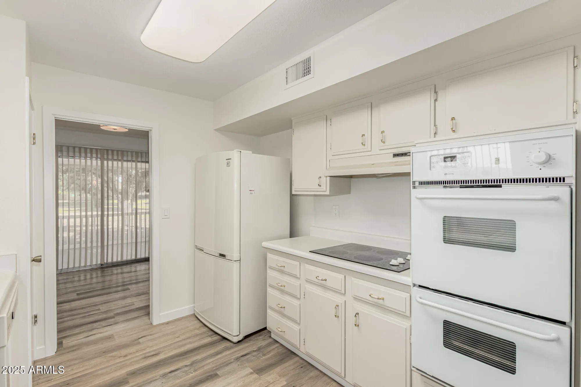 Property Slideshow image 14 of 43 | 10607 w el capitan cir, Sun City, AZ, 85351