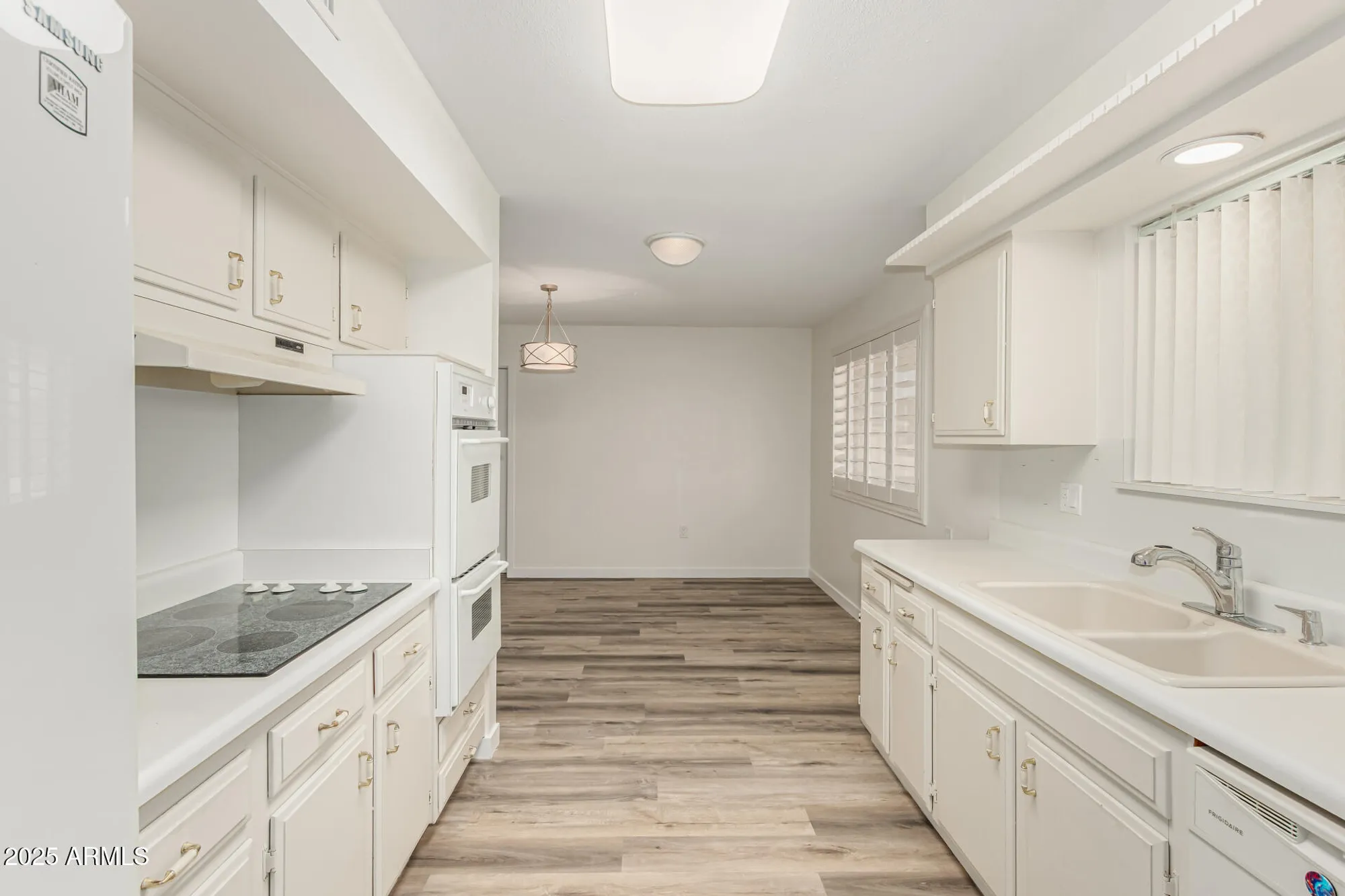 Property Slideshow image 15 of 43 | 10607 w el capitan cir, Sun City, AZ, 85351