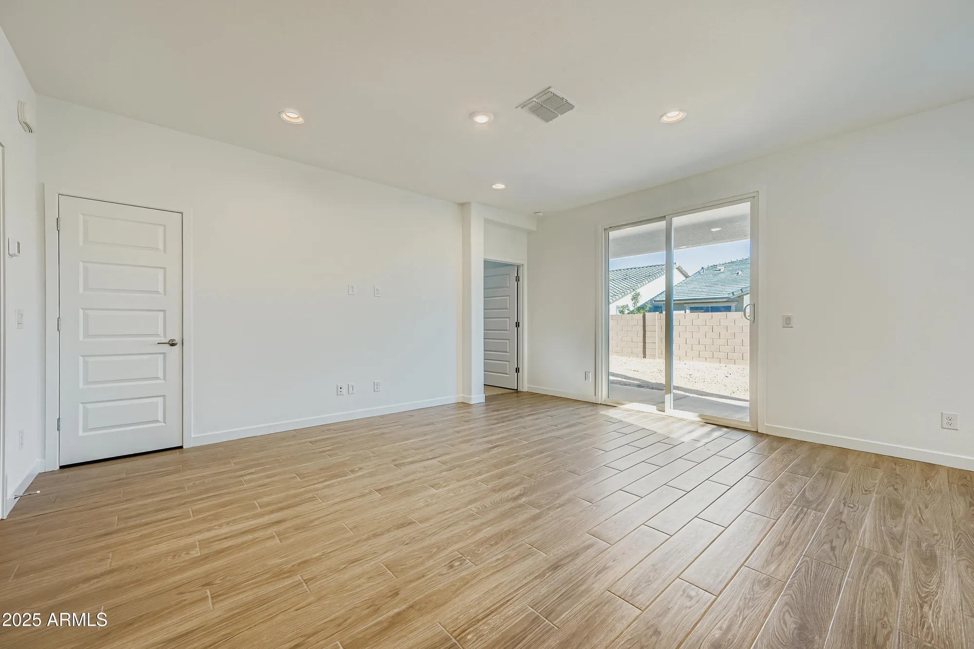 Property Slideshow image 6 of 37 | 25219 n 174th dr, Surprise, AZ, 85387