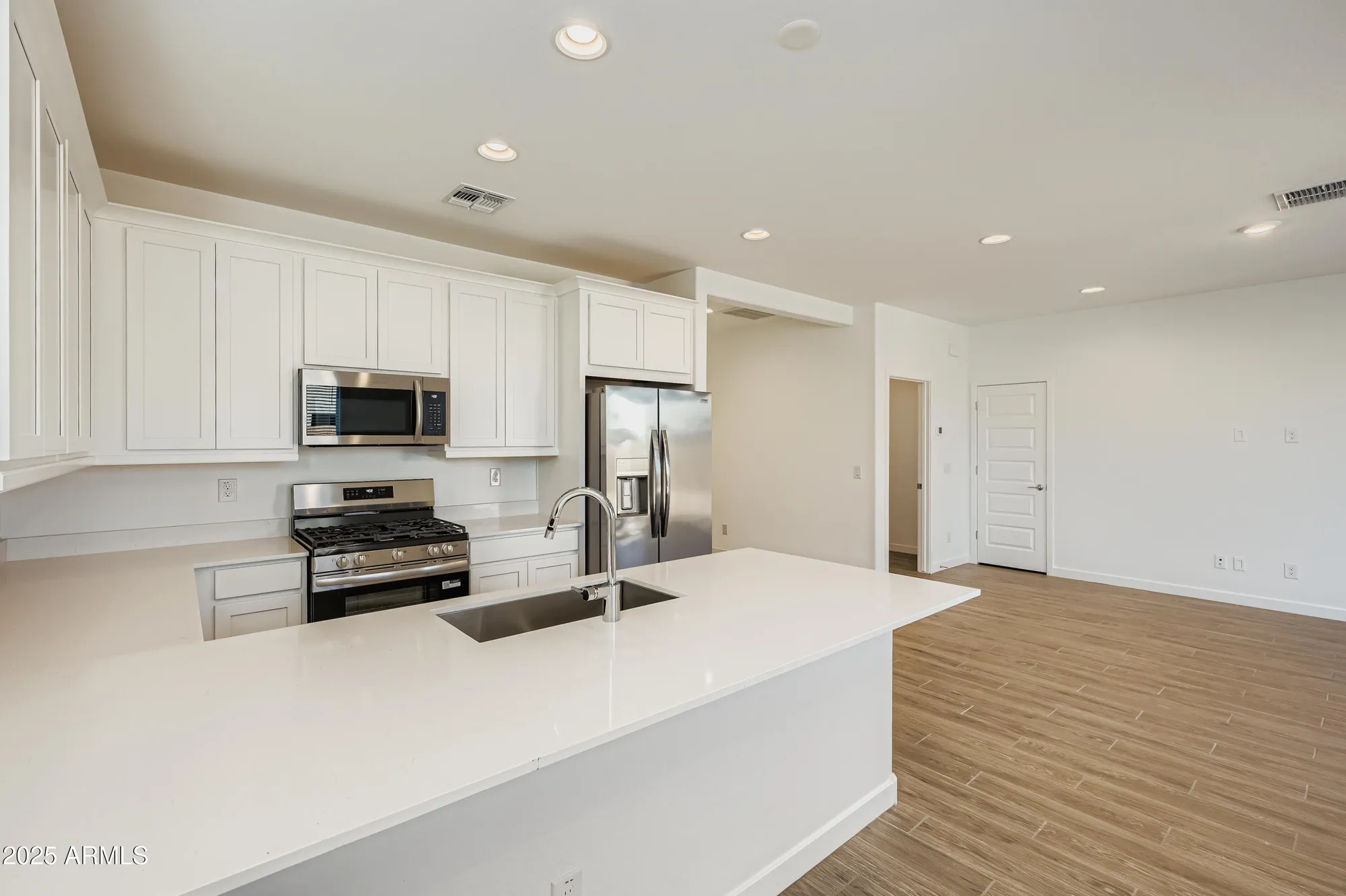 Property Slideshow image 11 of 37 | 25219 n 174th dr, Surprise, AZ, 85387