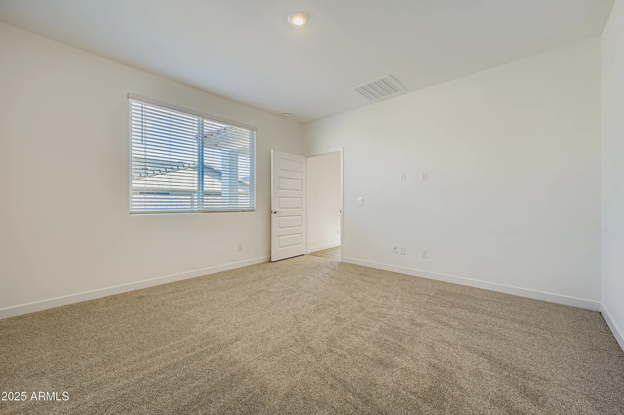 Property Slideshow image 18 of 37 | 25219 n 174th dr, Surprise, AZ, 85387