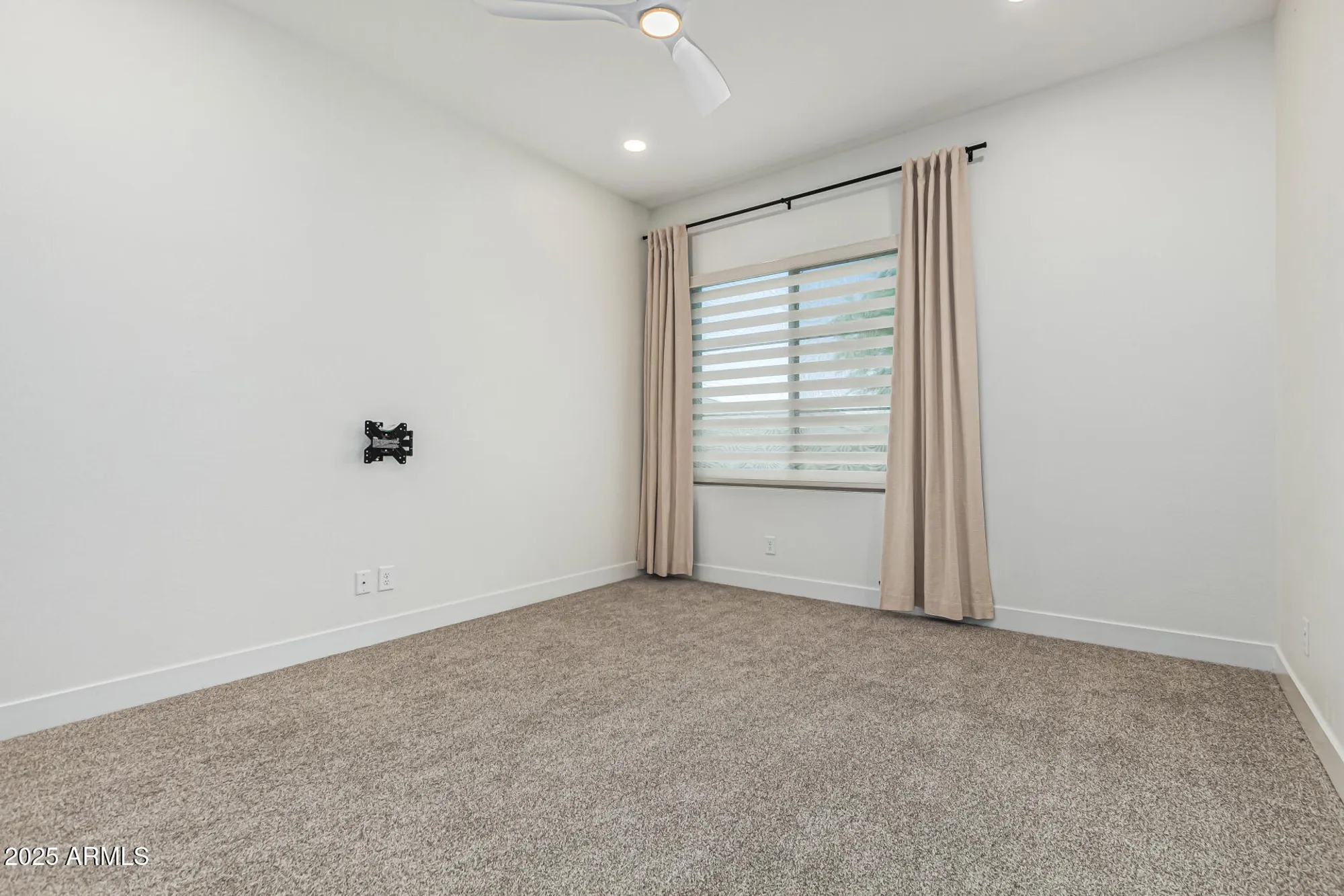 Property Slideshow image 38 of 82 | 2885 n 164th dr, Goodyear, AZ, 85395