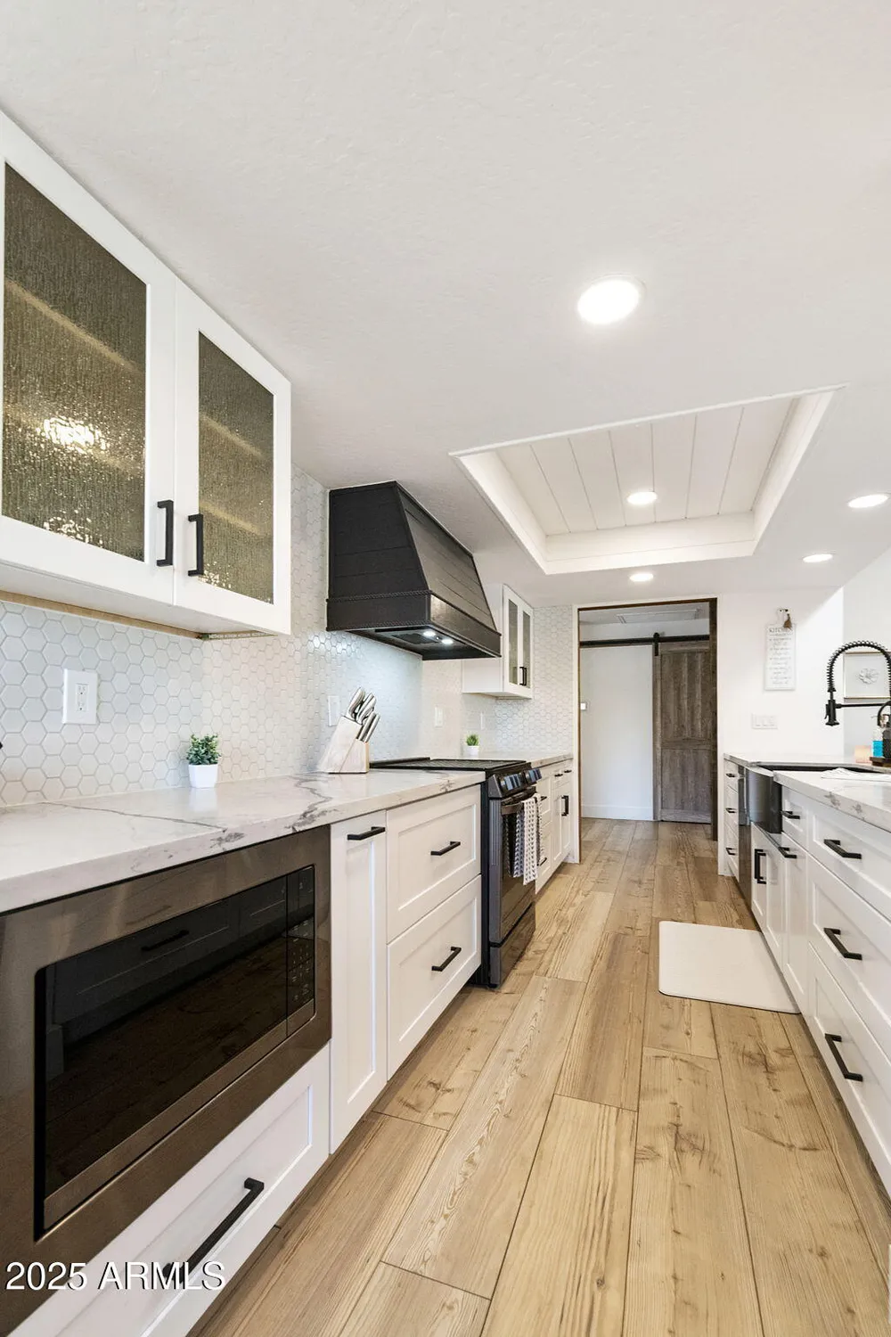 Property Slideshow image 17 of 77 | 1102 s park view cir, Mesa, AZ, 85208