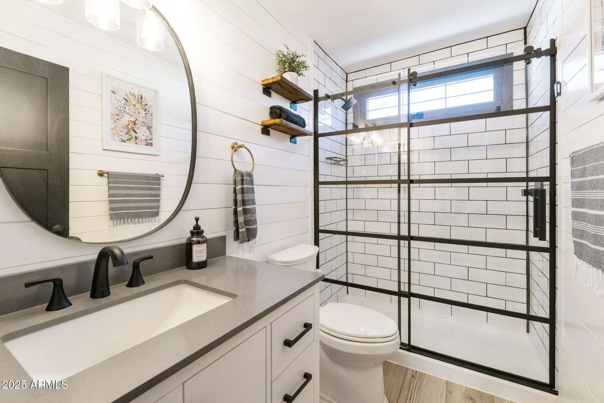 Property Slideshow image 38 of 77 | 1102 s park view cir, Mesa, AZ, 85208