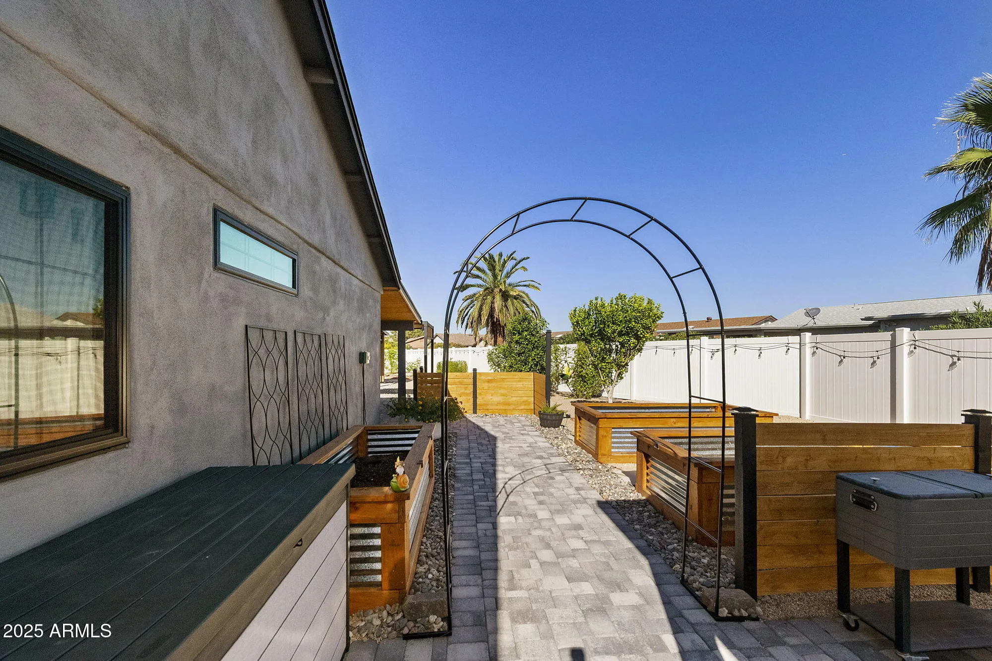 Property Slideshow image 57 of 77 | 1102 s park view cir, Mesa, AZ, 85208