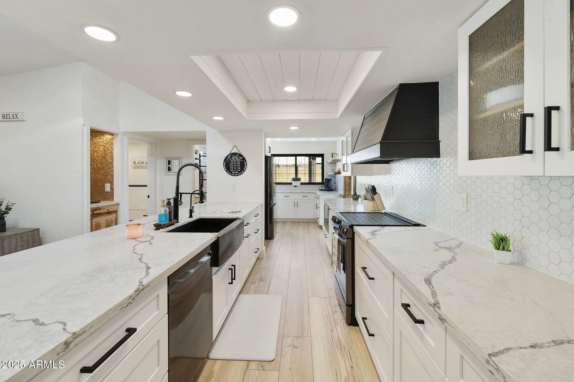 Property Slideshow image 10 of 77 | 1102 s park view cir, Mesa, AZ, 85208