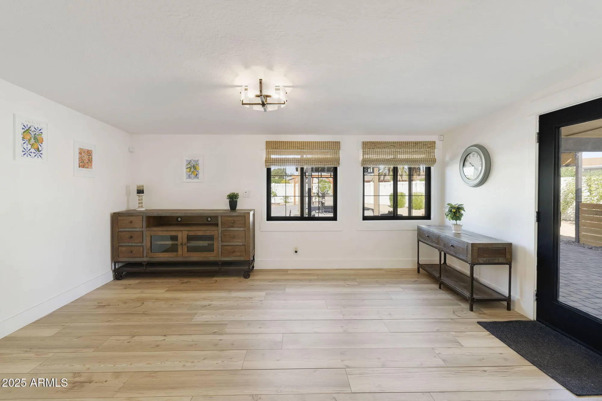 Property Slideshow image 27 of 77 | 1102 s park view cir, Mesa, AZ, 85208