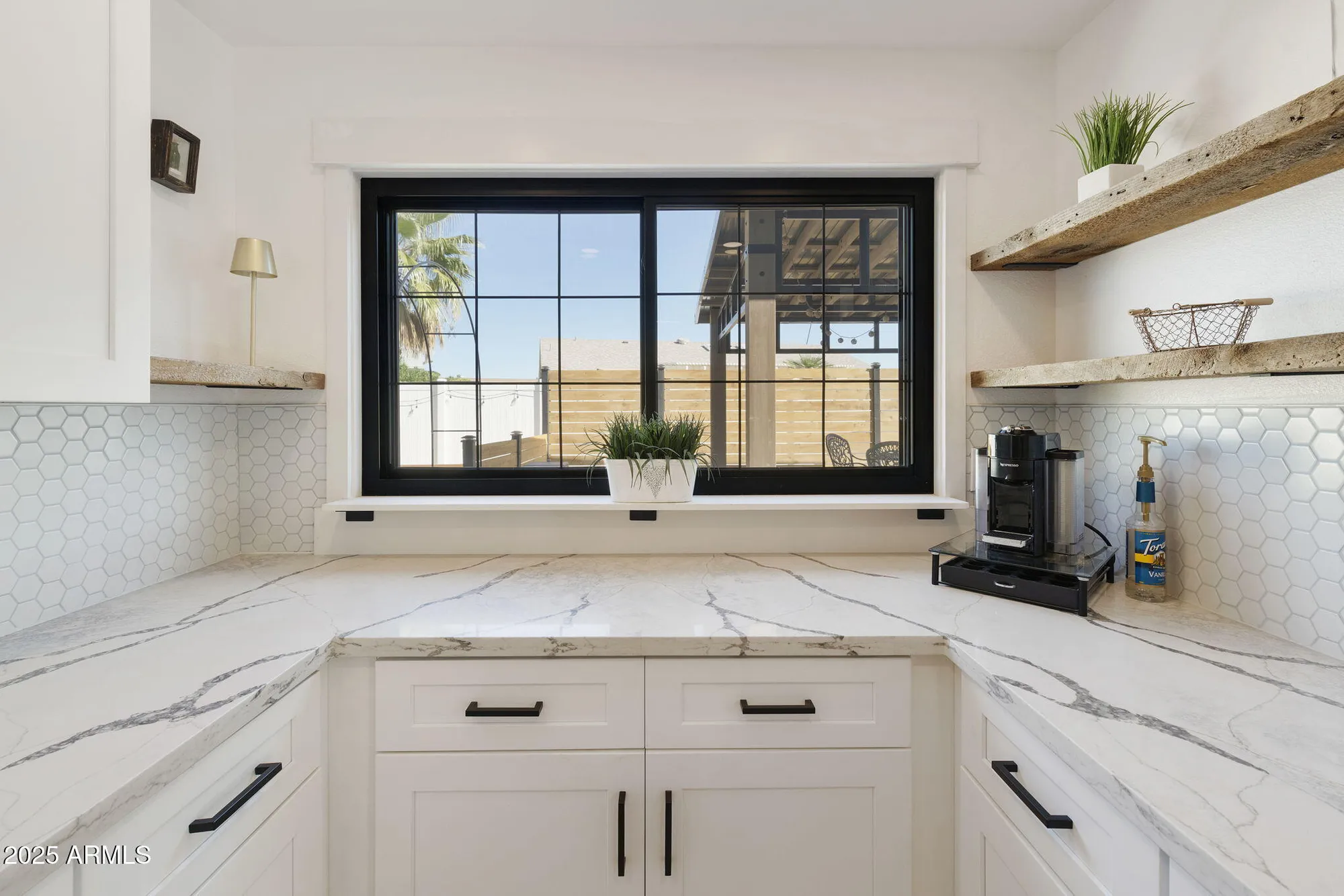 Property Slideshow image 19 of 77 | 1102 s park view cir, Mesa, AZ, 85208