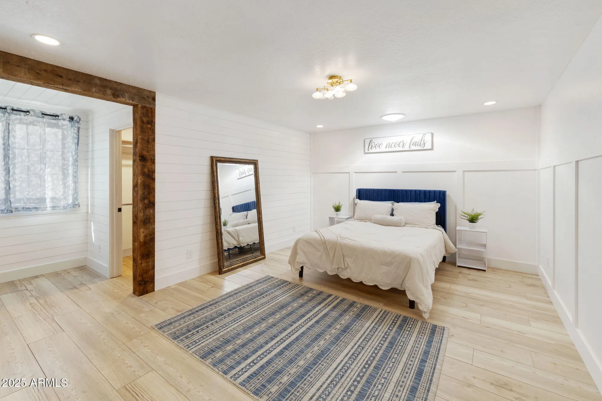 Property Slideshow image 28 of 77 | 1102 s park view cir, Mesa, AZ, 85208