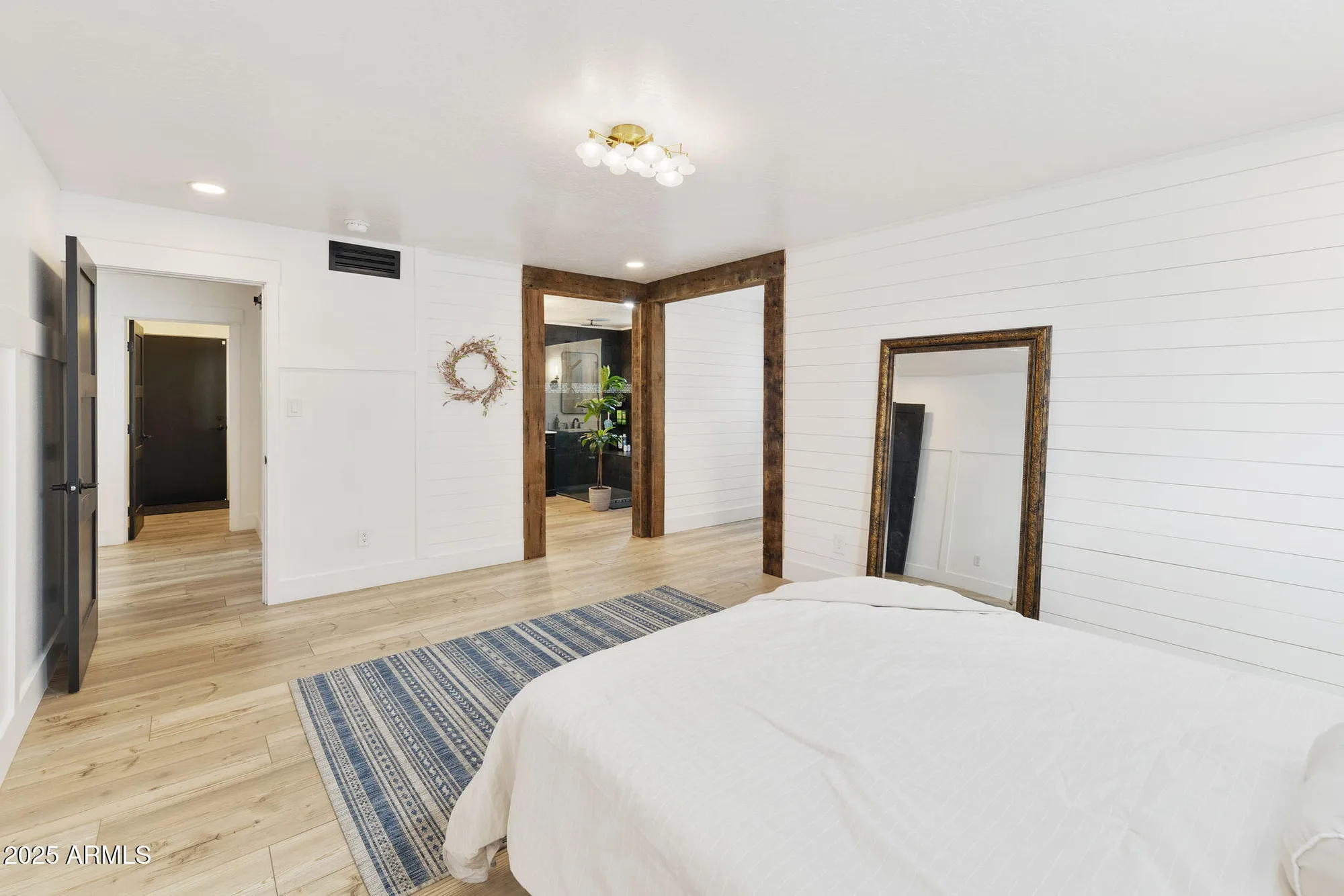 Property Slideshow image 29 of 77 | 1102 s park view cir, Mesa, AZ, 85208