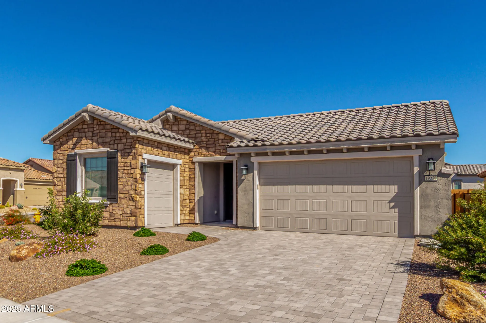 Property Slideshow image 4 of 51 | 19239 n 270th ave, Buckeye, AZ, 85396