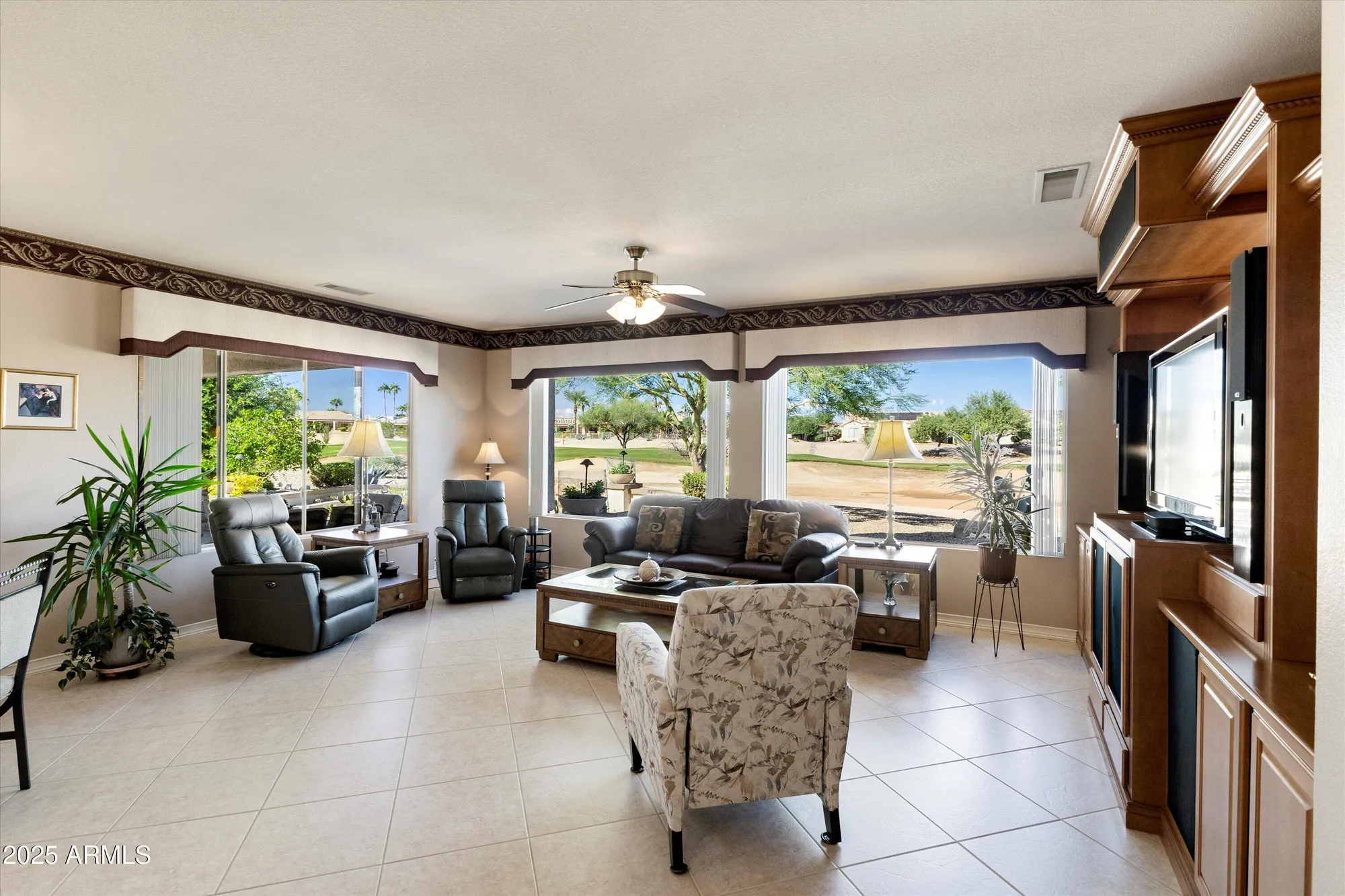 Property Slideshow image 17 of 32 | 15304 w sierra vista dr, Surprise, AZ, 85374