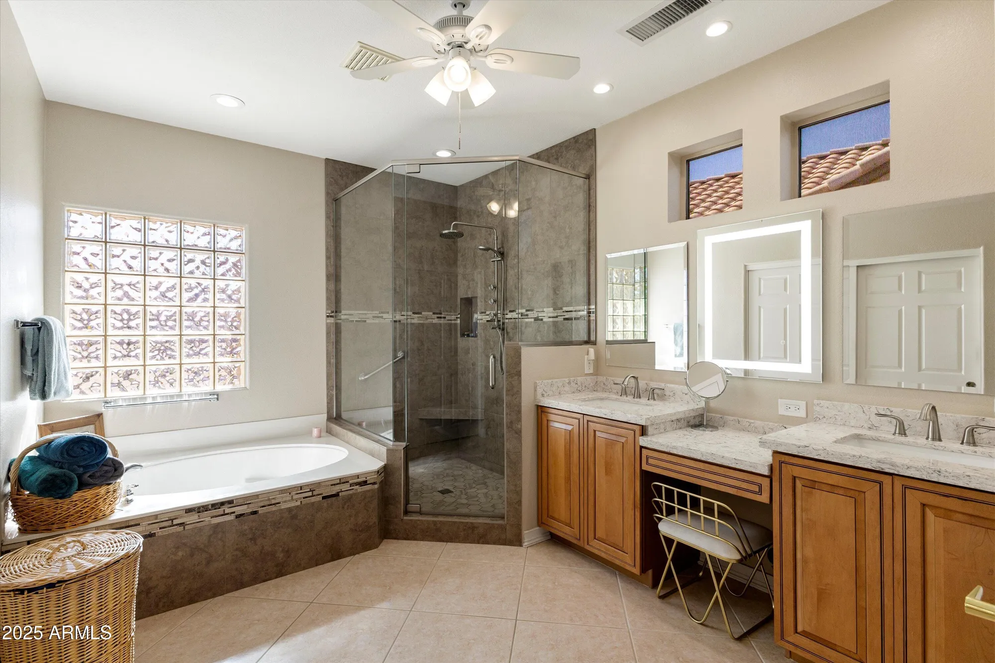 Property Slideshow image 9 of 32 | 15304 w sierra vista dr, Surprise, AZ, 85374