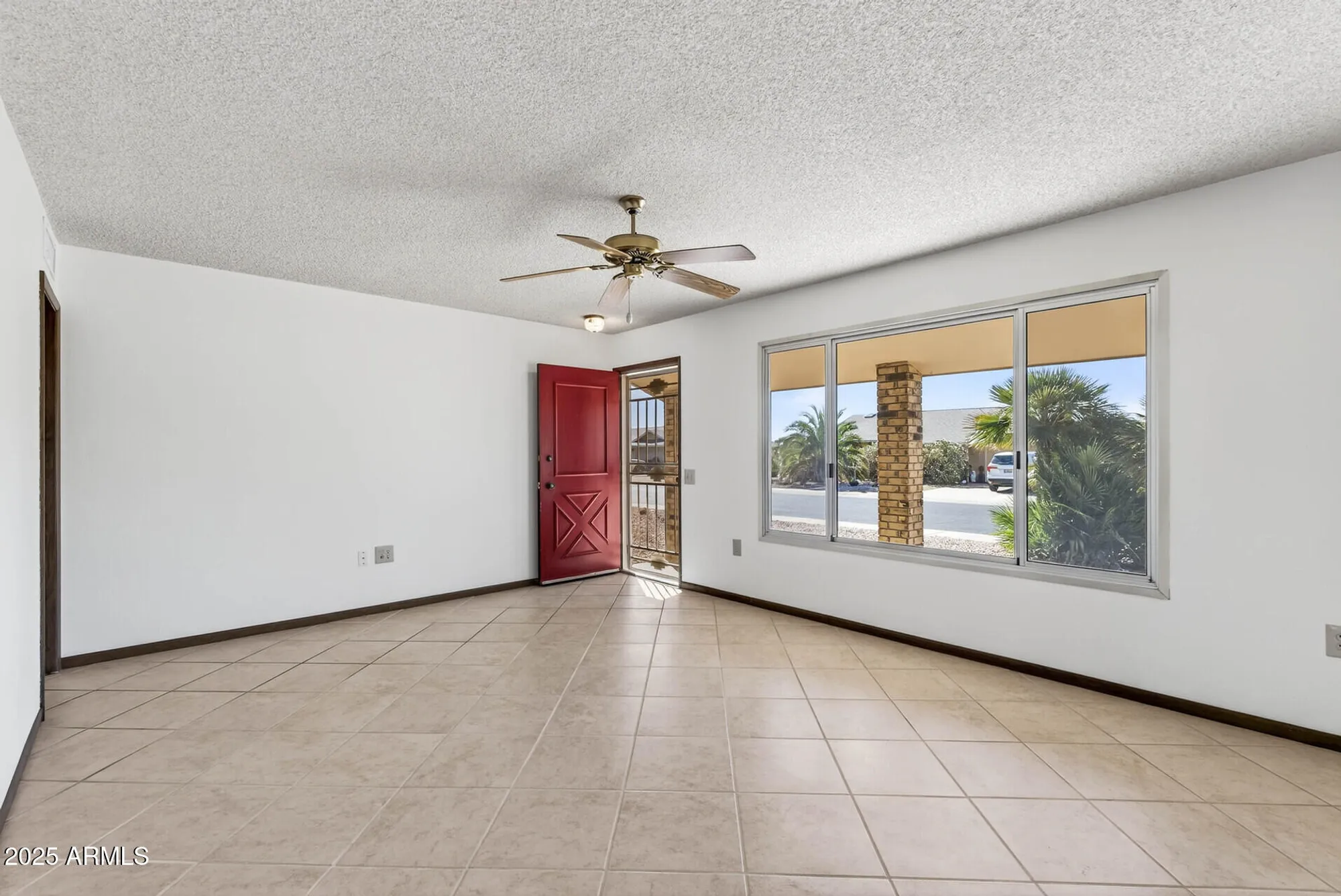 Property Slideshow image 8 of 38 | 9716 w desert hills dr, Sun City, AZ, 85351