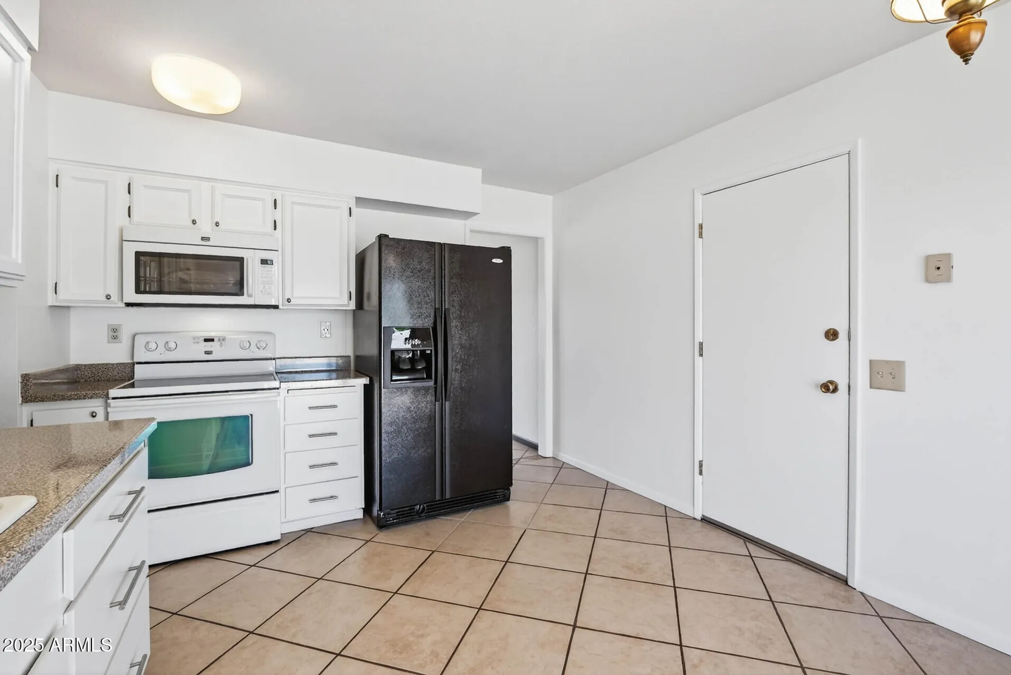 Property Slideshow image 11 of 38 | 9716 w desert hills dr, Sun City, AZ, 85351