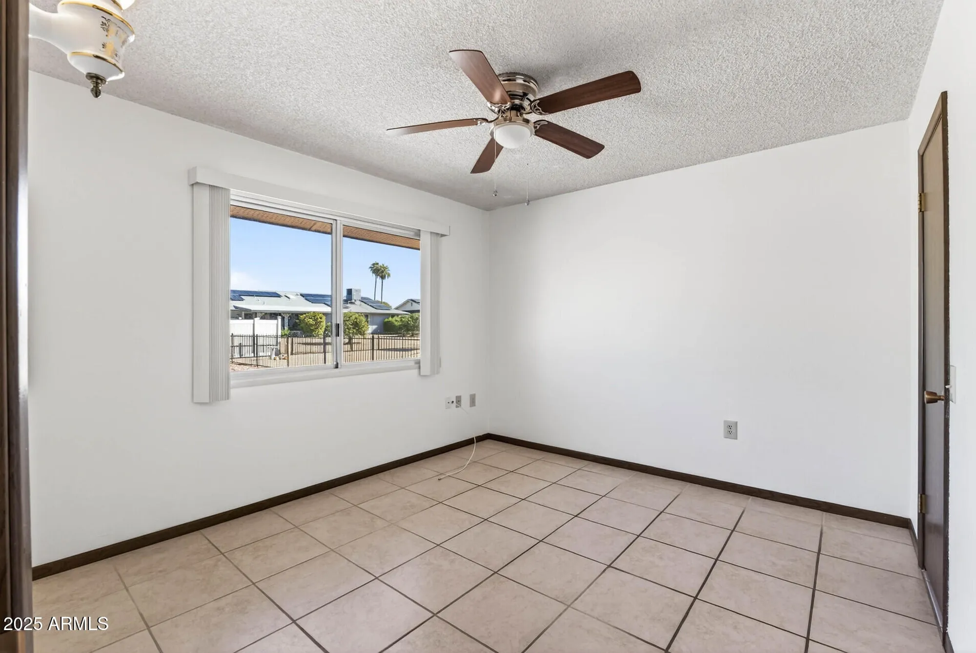 Property Slideshow image 21 of 38 | 9716 w desert hills dr, Sun City, AZ, 85351