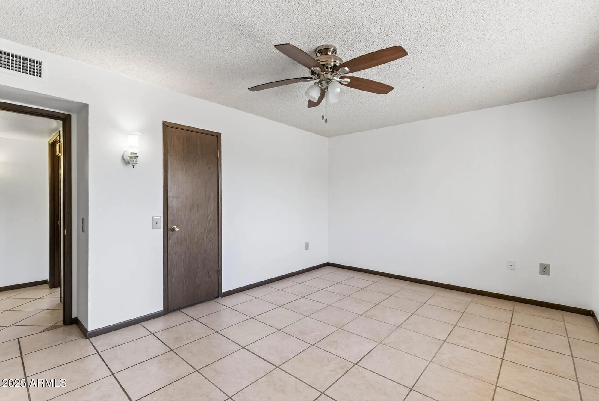 Property Slideshow image 17 of 38 | 9716 w desert hills dr, Sun City, AZ, 85351