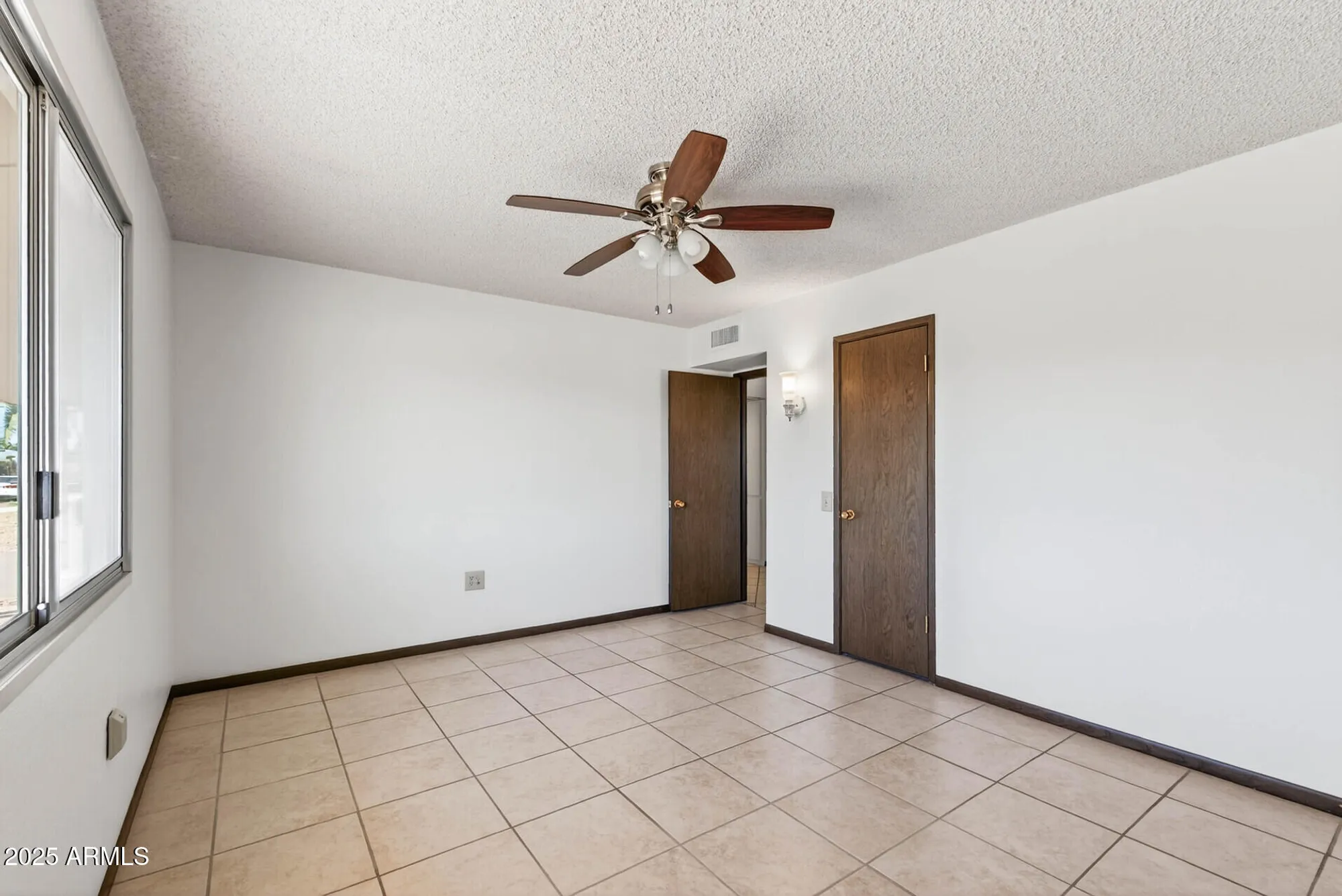Property Slideshow image 18 of 38 | 9716 w desert hills dr, Sun City, AZ, 85351
