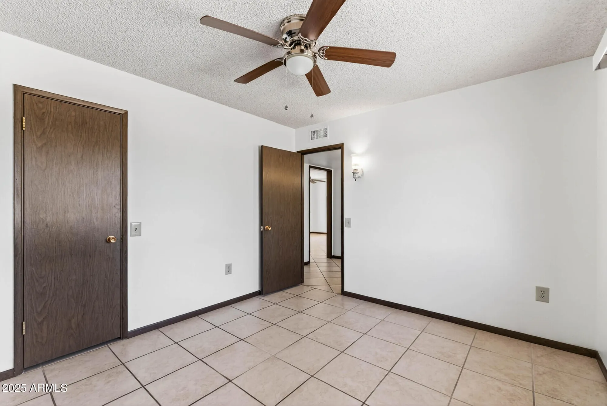 Property Slideshow image 24 of 38 | 9716 w desert hills dr, Sun City, AZ, 85351