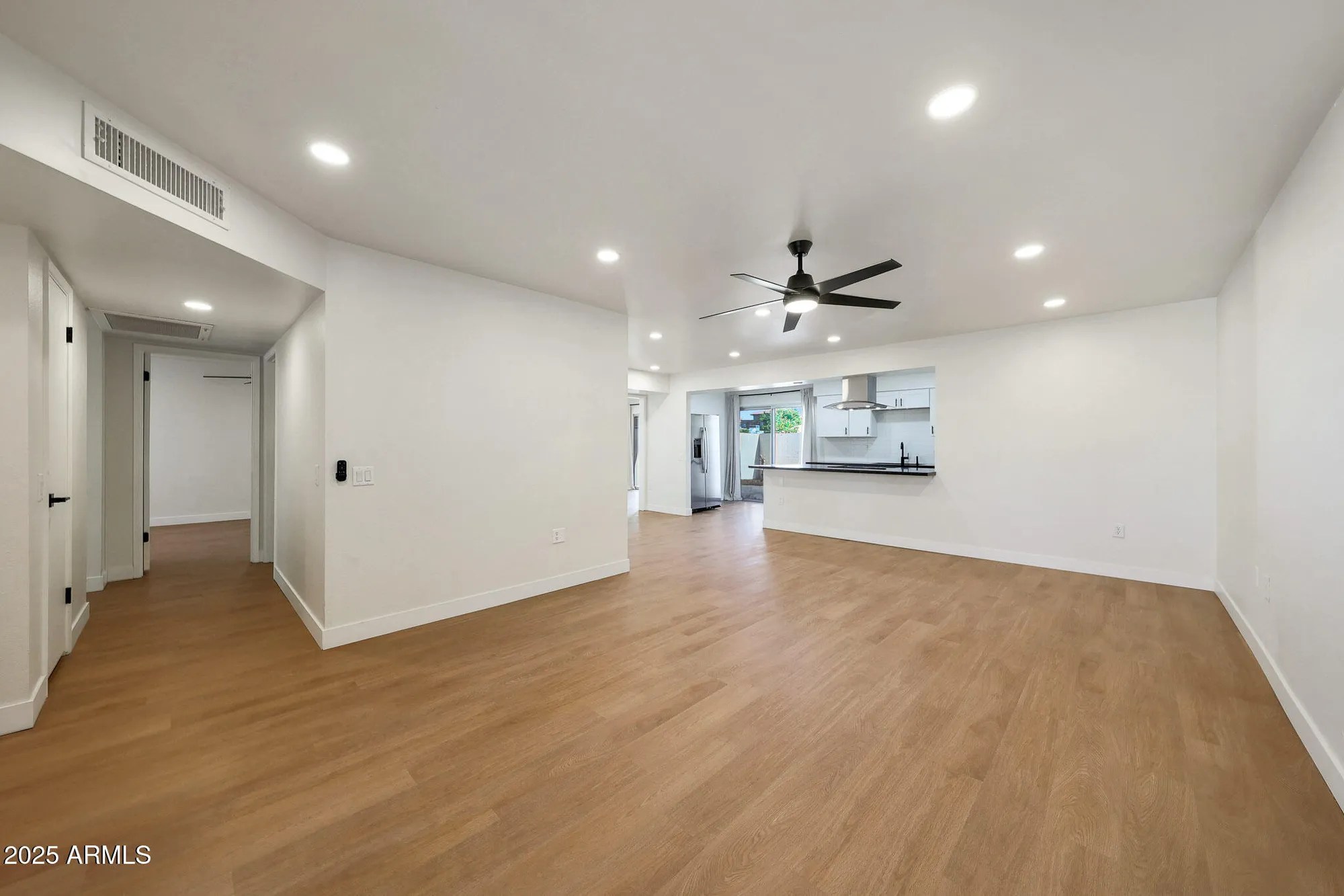 Property Slideshow image 9 of 31 | 17426 n 102nd dr, Sun City, AZ, 85373