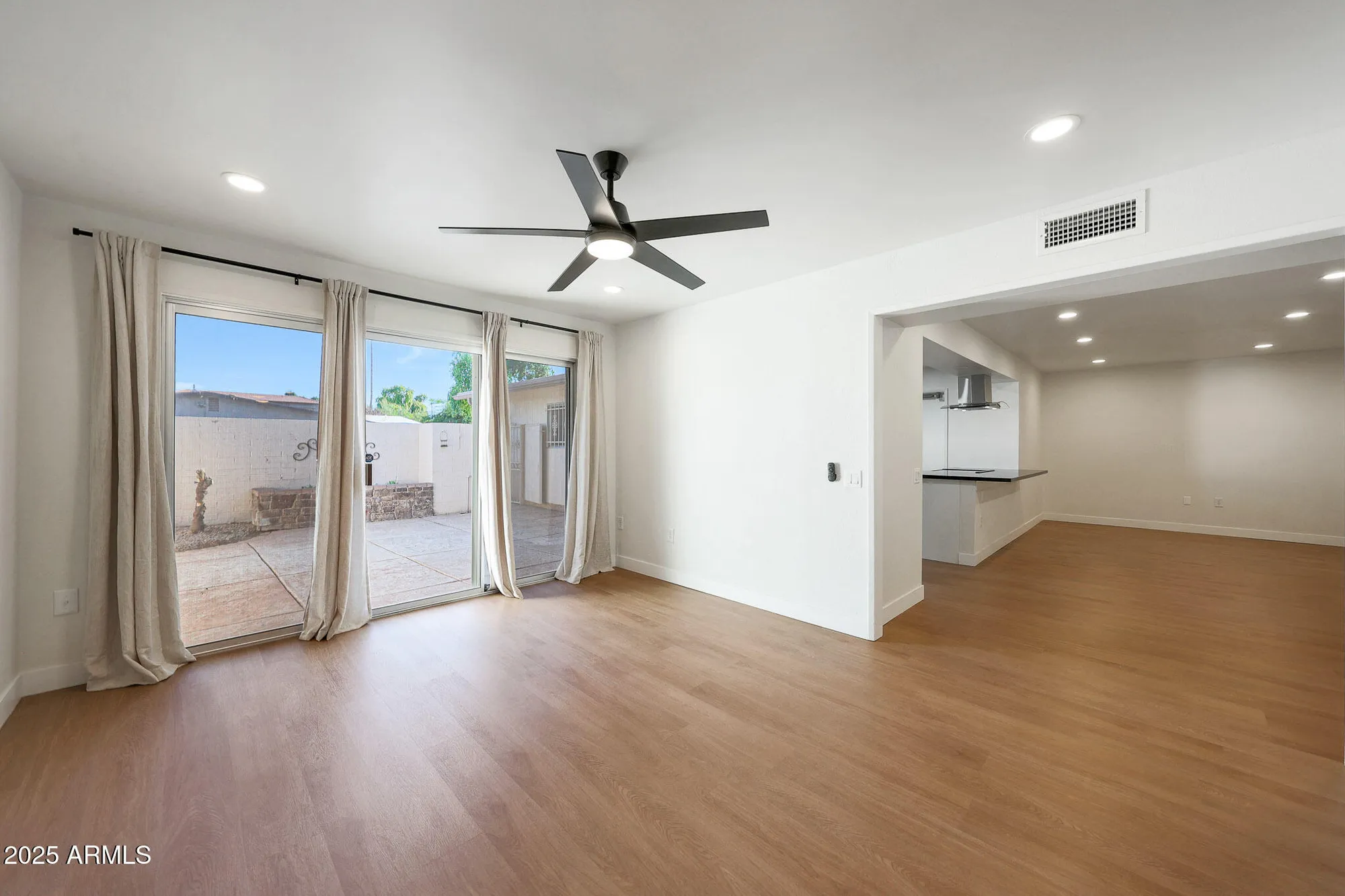 Property Slideshow image 16 of 31 | 17426 n 102nd dr, Sun City, AZ, 85373