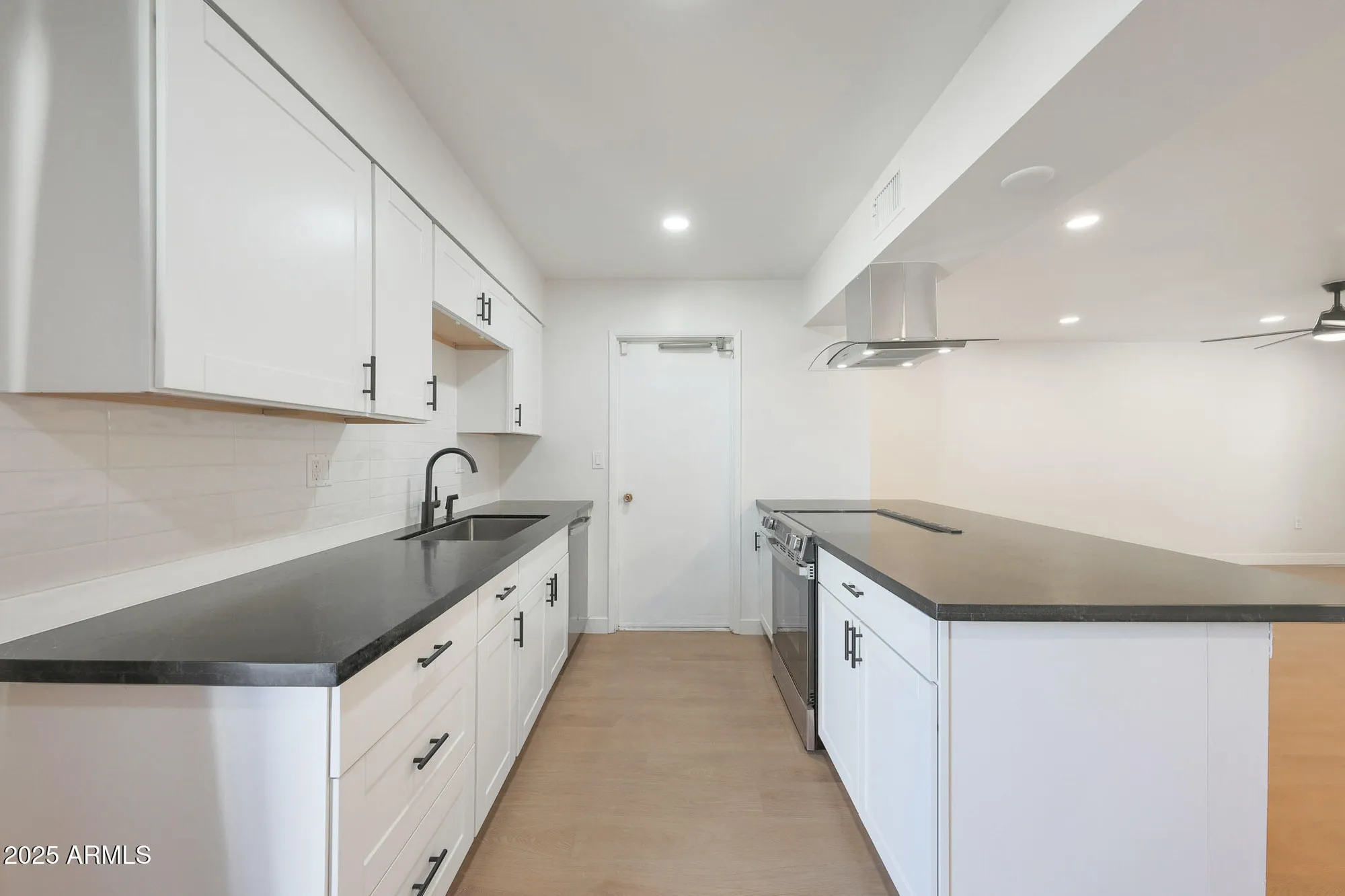 Property Slideshow image 15 of 31 | 17426 n 102nd dr, Sun City, AZ, 85373