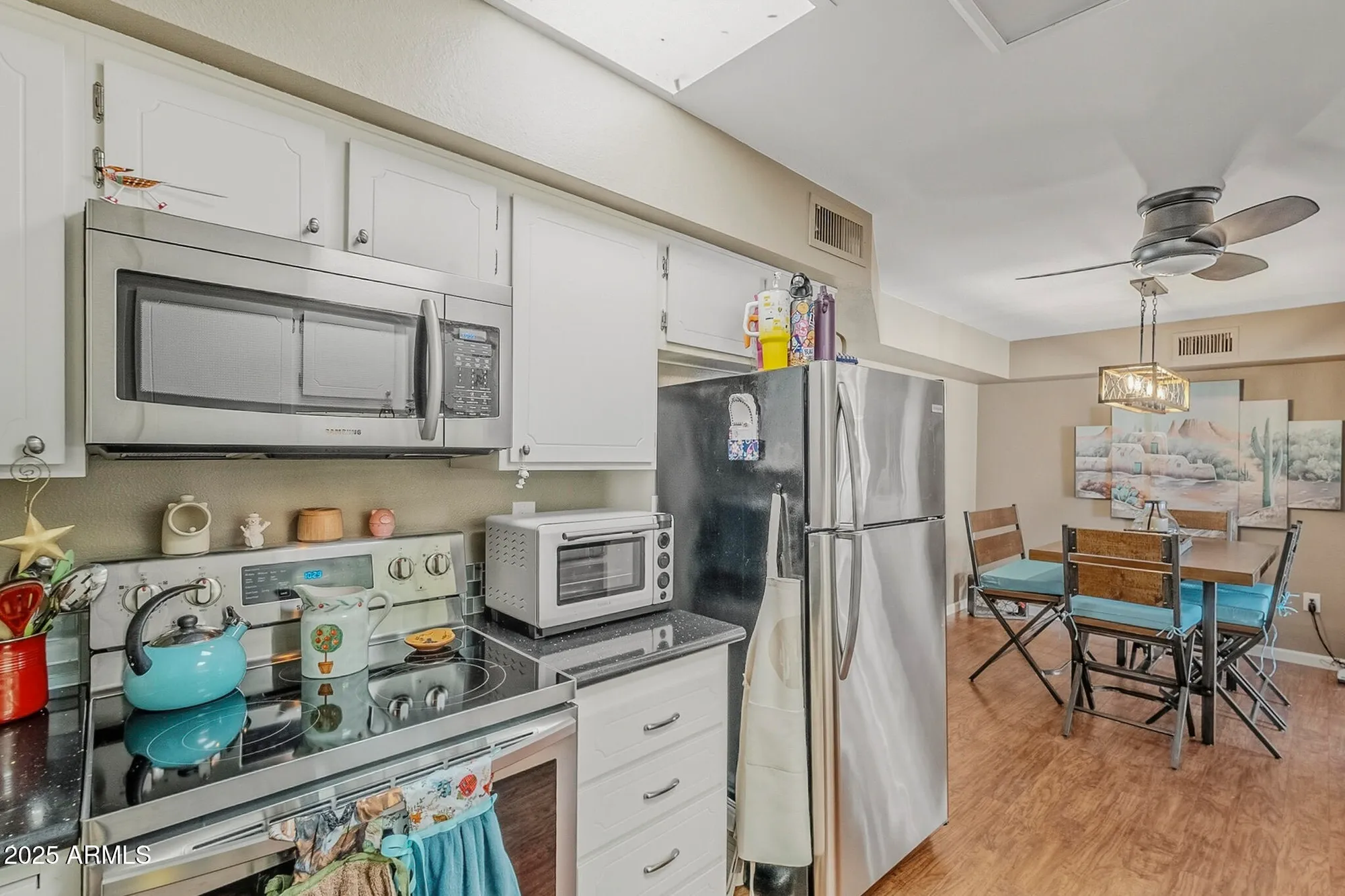 Property Slideshow image 11 of 28 | 10010 w royal oak rd r, Sun City, AZ, 85351