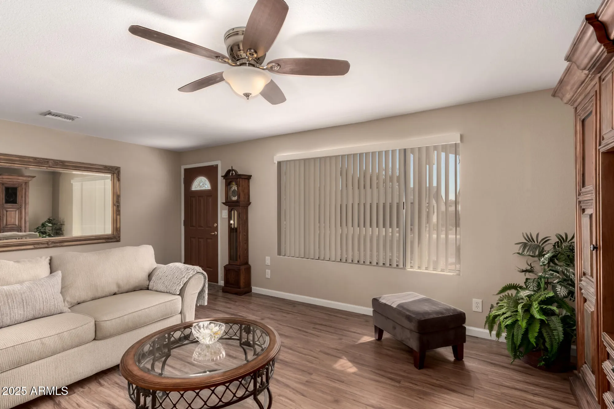 Property Slideshow image 3 of 23 | 11830 s paiute st, Phoenix, AZ, 85044