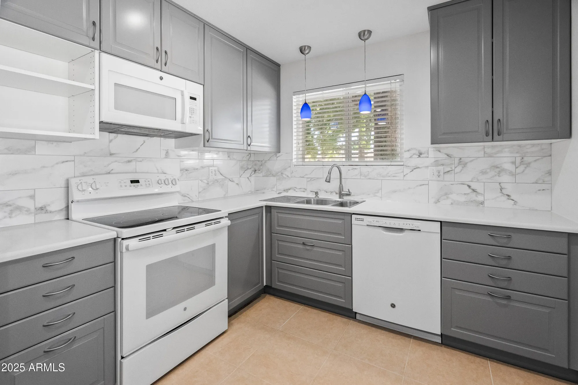 Property Slideshow image 2 of 37 | 10926 w abbott ave, Sun City, AZ, 85351