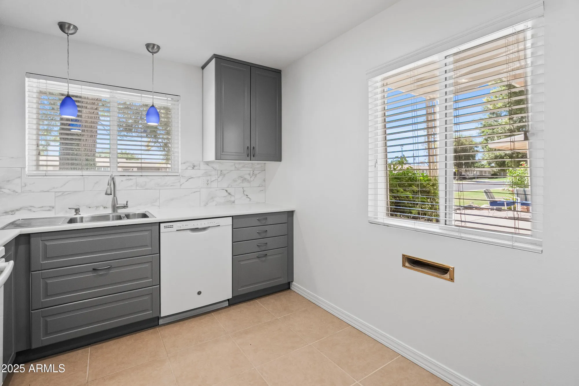 Property Slideshow image 12 of 37 | 10926 w abbott ave, Sun City, AZ, 85351