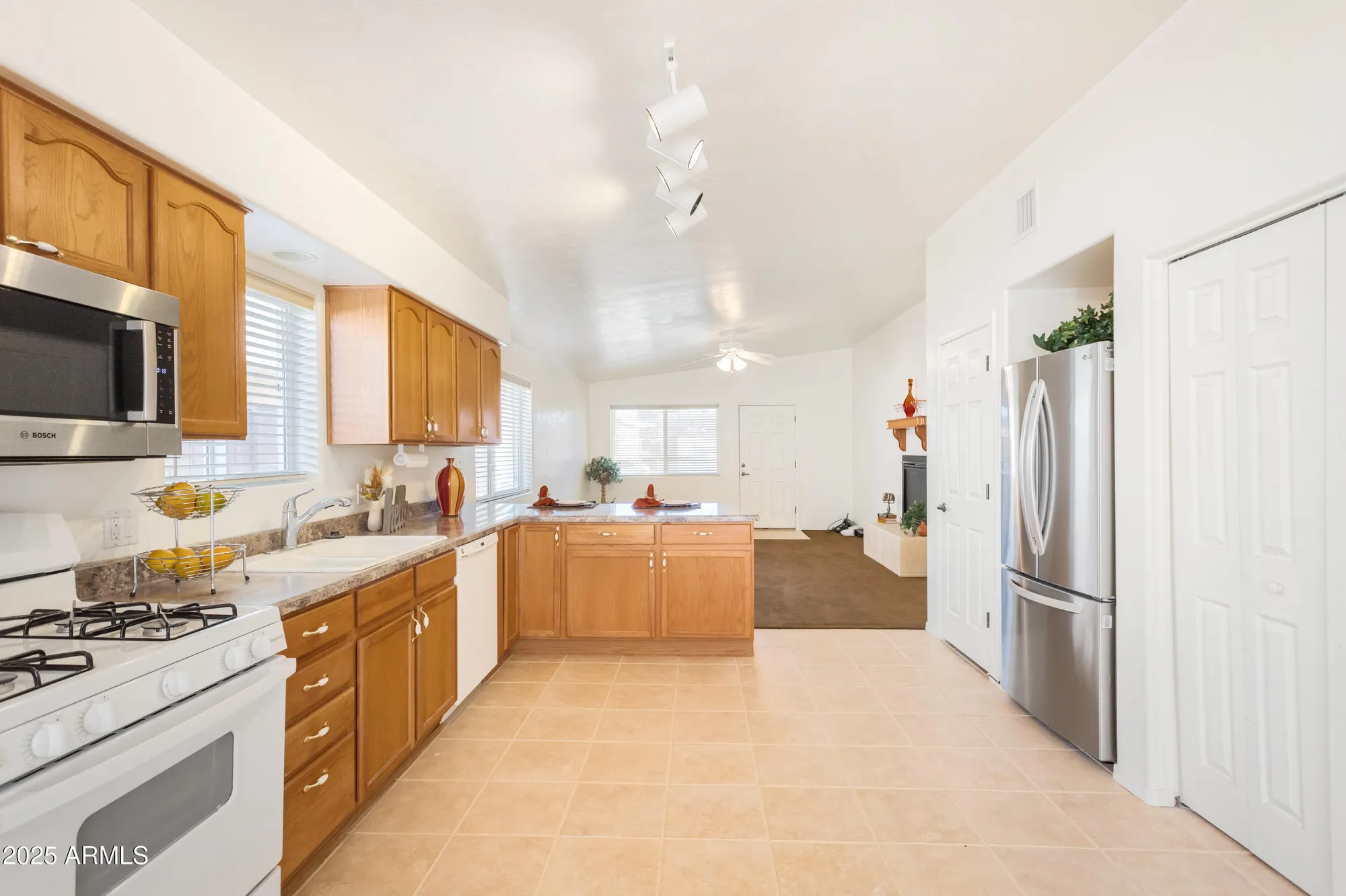 Property Slideshow image 6 of 32 | 258 s taylors trl, Sierra Vista, AZ, 85635