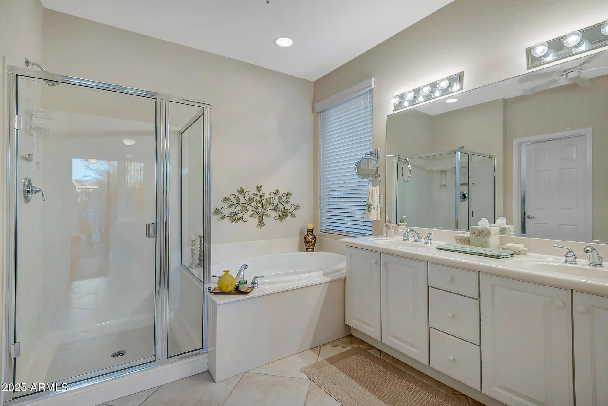 Property Slideshow image 28 of 60 | 1758 w dion dr, Phoenix, AZ, 85086