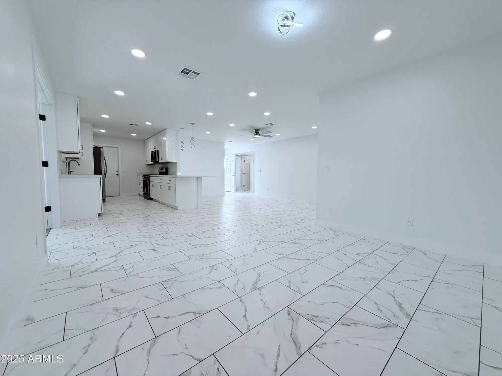 Property Slideshow image 43 of 51 | 26621 s shumaker dr, Sun Lakes, AZ, 85248