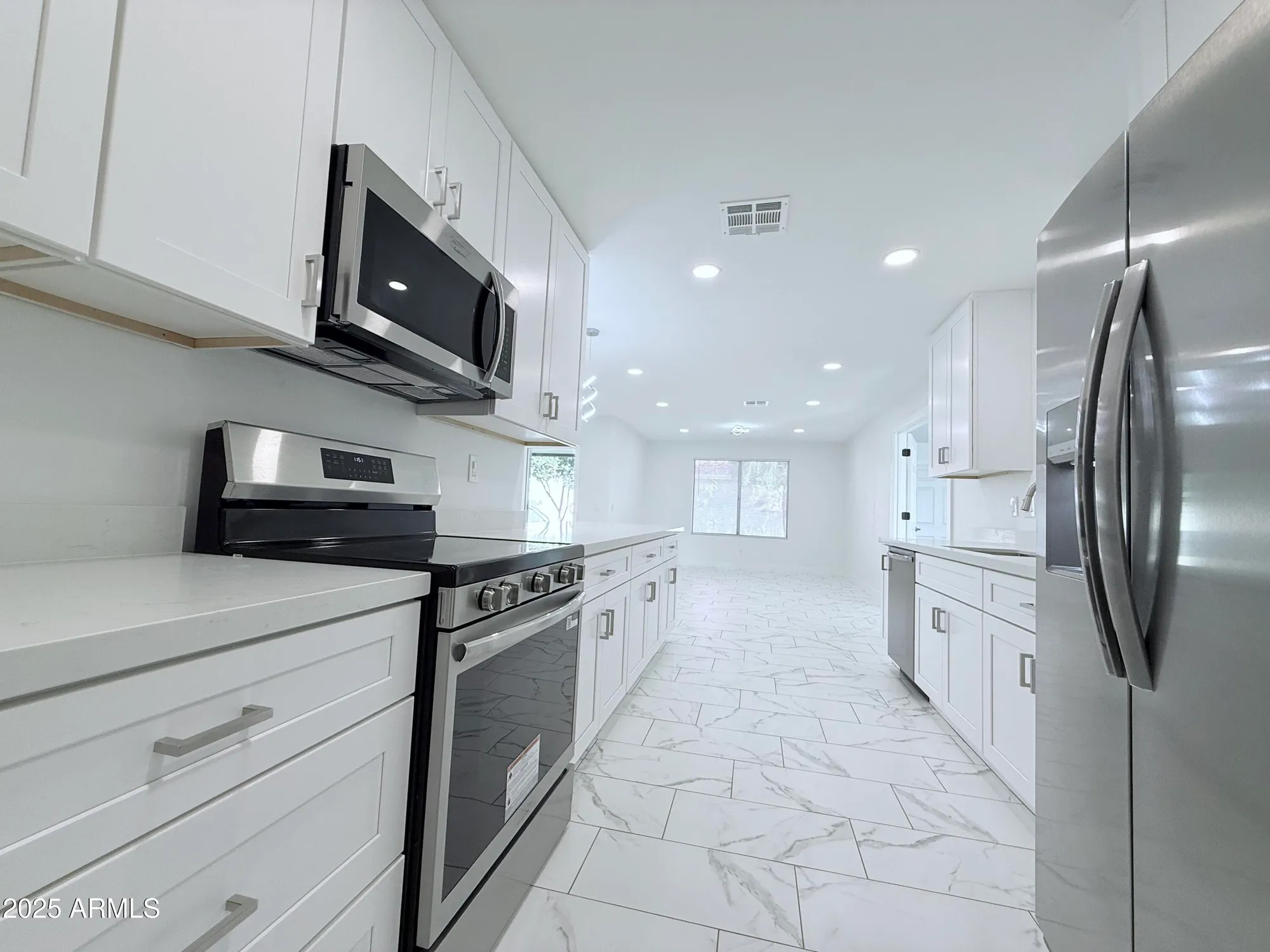 Property Slideshow image 33 of 51 | 26621 s shumaker dr, Sun Lakes, AZ, 85248