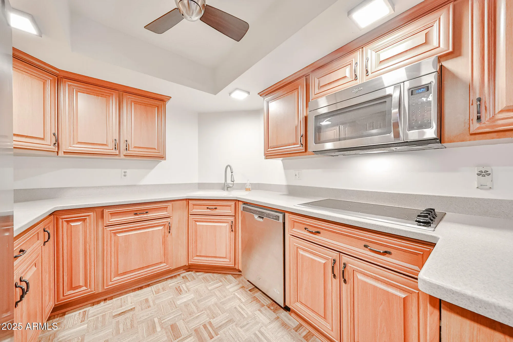 Property Slideshow image 2 of 39 | 17404 n 99th ave unit 330, Sun City, AZ, 85373