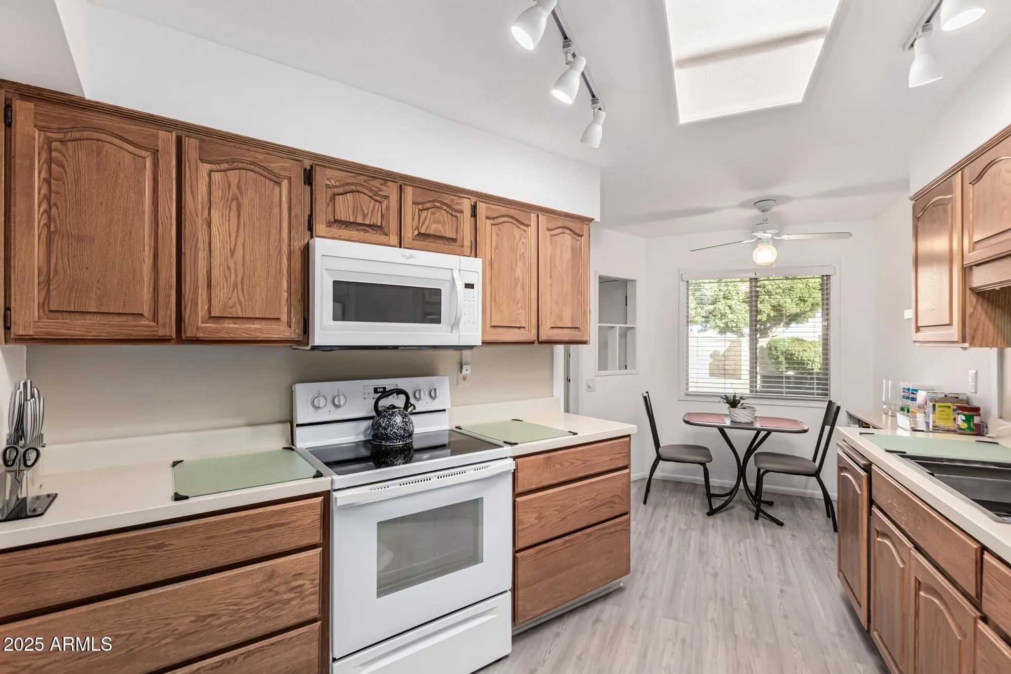 Property Slideshow image 13 of 30 | 10973 w coggins dr, Sun City, AZ, 85351