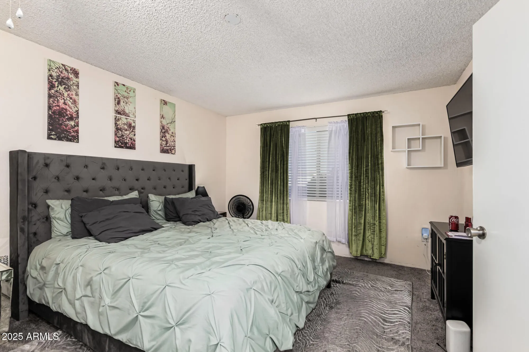 Property Slideshow image 17 of 30 | 10973 w coggins dr, Sun City, AZ, 85351