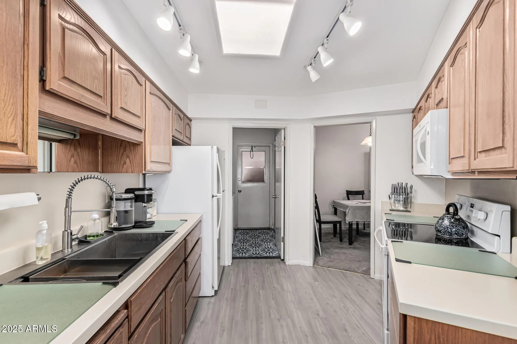 Property Slideshow image 15 of 30 | 10973 w coggins dr, Sun City, AZ, 85351