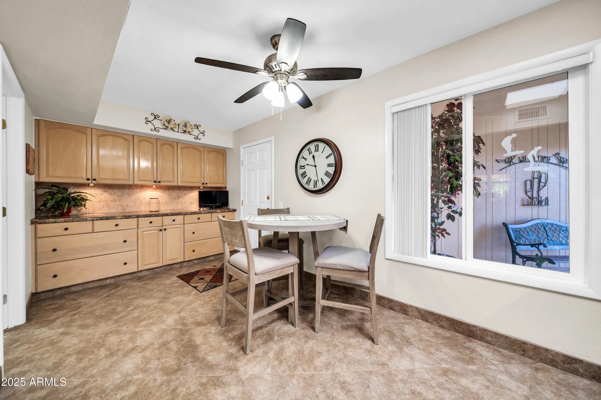 Property Slideshow image 11 of 45 | 10621 w garnette dr, Sun City, AZ, 85373
