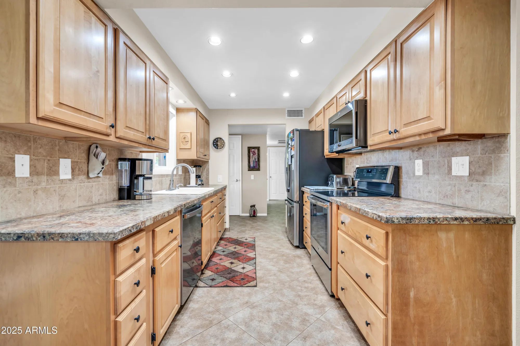Property Slideshow image 17 of 45 | 10621 w garnette dr, Sun City, AZ, 85373