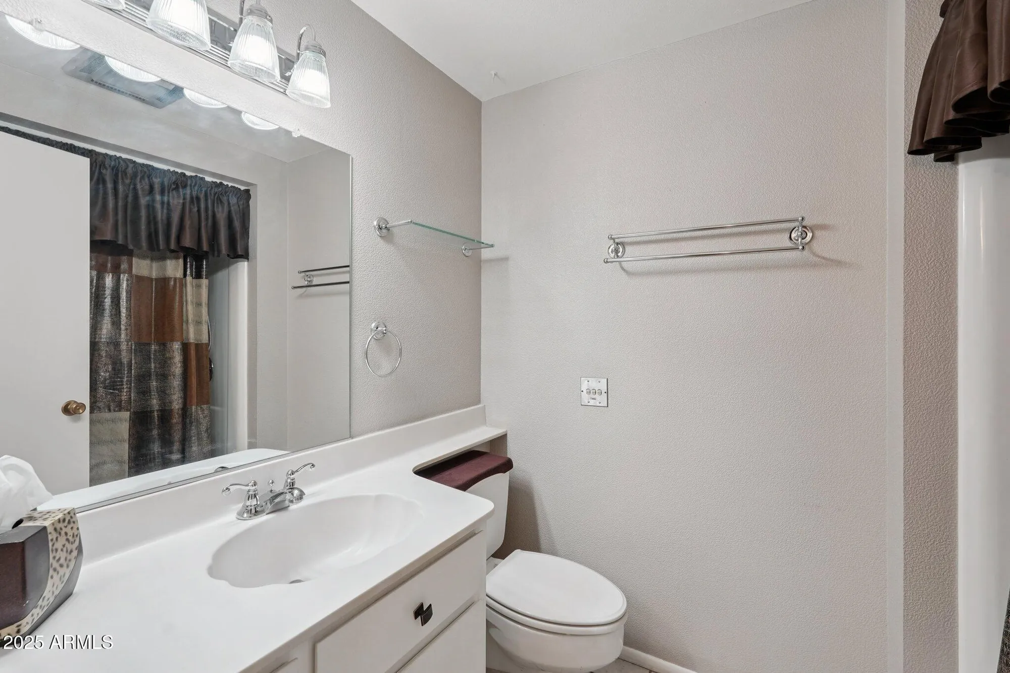 Property Slideshow image 19 of 37 | 13233 n 99th dr, Sun City, AZ, 85351